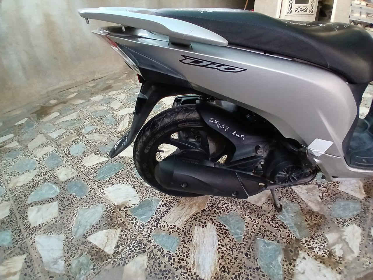 ديو مديل 17 الدراجه بلاد ماكنيت السعر 1.500 بيها مجال متواجد واتساب***********
