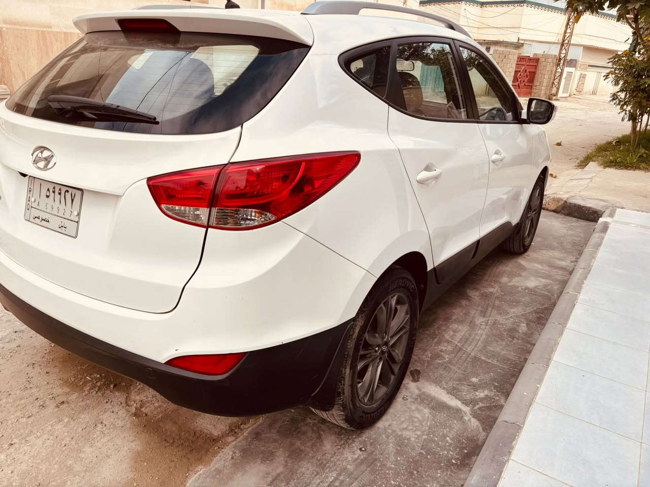 توسان ٢٠١٤ خليجي (من الشركة زيرو مشتريه يعني عند شخص واحدفقط)
قطعة وحدة صغيرة جدا جاملغ خلفي 

ويل كروم

كاميرا خلفية

شاشة اصلية

كلش بيه اصلي وممبدل عدا البطارية

رقم بابل السعر ١٥٤
***********
