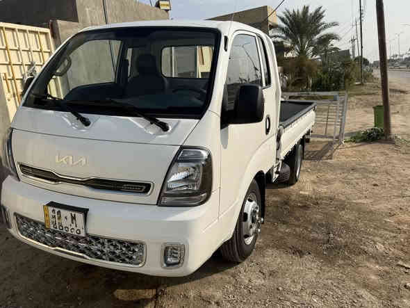 سلام عليكم كيا فحل 4000 موديل 2024رقم بغداد انكليزي سياره كلش حلو ماشيه 34 الف محور ه وجاهز من كلشي بيه ملاحضات بسيطات   ‭0773 540 4291‬
