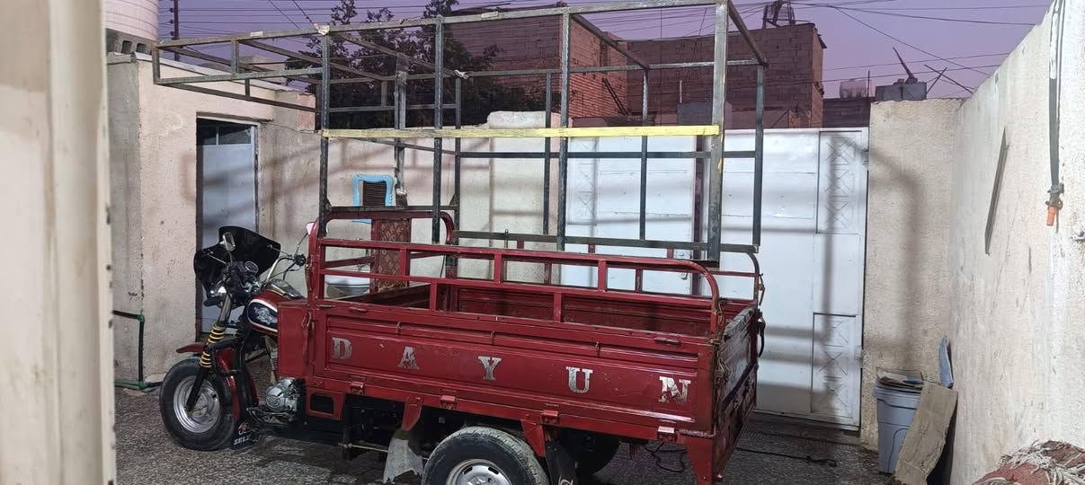 السلام عليكم ستوته دايوان موديل 2017 أوراق كامله كهربأيات شغاله سلف وهندر لايت كله  شغال مكينه ناعمه تواير انضاف محجر كامله كبس للشغل السعر 950 وبيها مجال حك الجيه العنوان بغداد السياحي مقابل حسينيه المعامل متواجد واتساب وهاذه رقمي ***********
