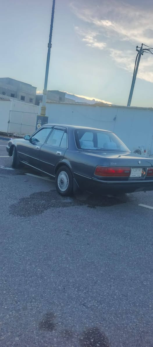 السلام عليكم سياره مارك تكم  مكفوله كفاله عامه من ضرب وكص ونقل جثه فقط صبغ عام  درجه اوله للجماليه مديل 94كير ومحرك واكسن وحداديه ومشط جديد كهربائيات كله شغاله بيبان وجام وجنطه ع ريمون وسنتر لوك شغال شاشه اربع سماعات كله تشتغل تبريد ثلج مازدات جدد سكنات جدد تعمير كله  جديد رقم الساره كربلاء  ومكان السياره كربلاء السعر 60وبيه مجال للطيبين
رقم الاتصال: ***********:/***********
