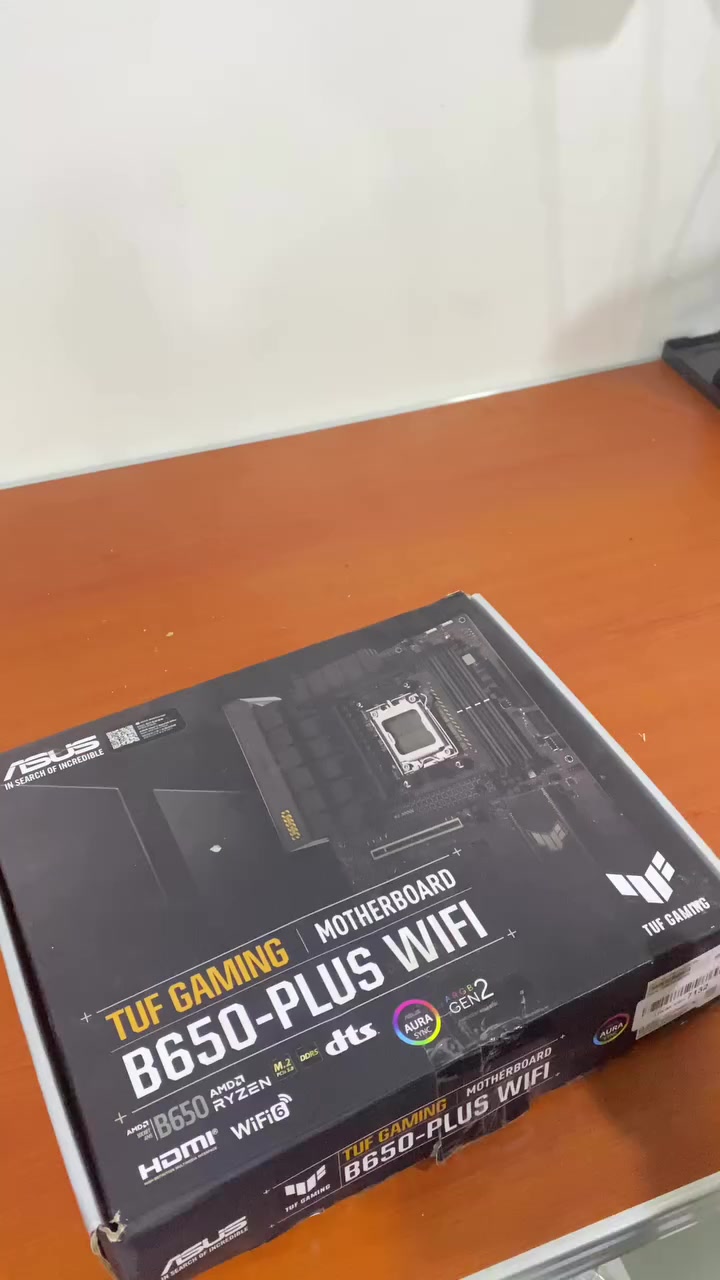 � مذربورد احترافية للأداء العالي
ASUS TUF Gaming B650-PLUS WIFI

إذا تريد تجمّع جهاز قوي للألعاب أو الشغل الثقيل، هاي هي الأساس الصح 👌

⚡ تدعم معالجات AMD Ryzen (سوكت AM5)
⚡ تدعم DDR5 لأسرع أداء
⚡ WiFi 6 مدمج
⚡ M.2 NVMe سرعات عالية
⚡ Aura Sync RGB
⚡ جودة TUF المعروفة بالتحمل والقوة

اختيار مثالي للي يريد استقرار + أداء + تطوير مستقبلي �
سعر 190 الف 
***********

