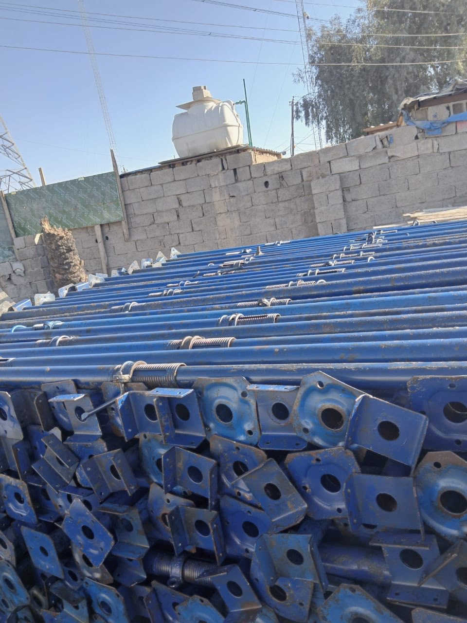 مكتب الشام    لبيع وشراء وايجارً. سكلات  بكافه القياسات جكات  بكافه القياسات ودنك بكافه قياسات يتوفر دراب خشب نوعيه ممتازه وسكله تركيه بكميه مفتوحه وساقولات ونج إيطالي حادلات وكمبكتر  قفاز وكاصوصات كونكريت ودريلات تفليش وكورات تثقيب 
العنوان باب الشرجي ساحه الطيران 
وتوصيل كافه المحافظات 
*********** كرار اللامي
