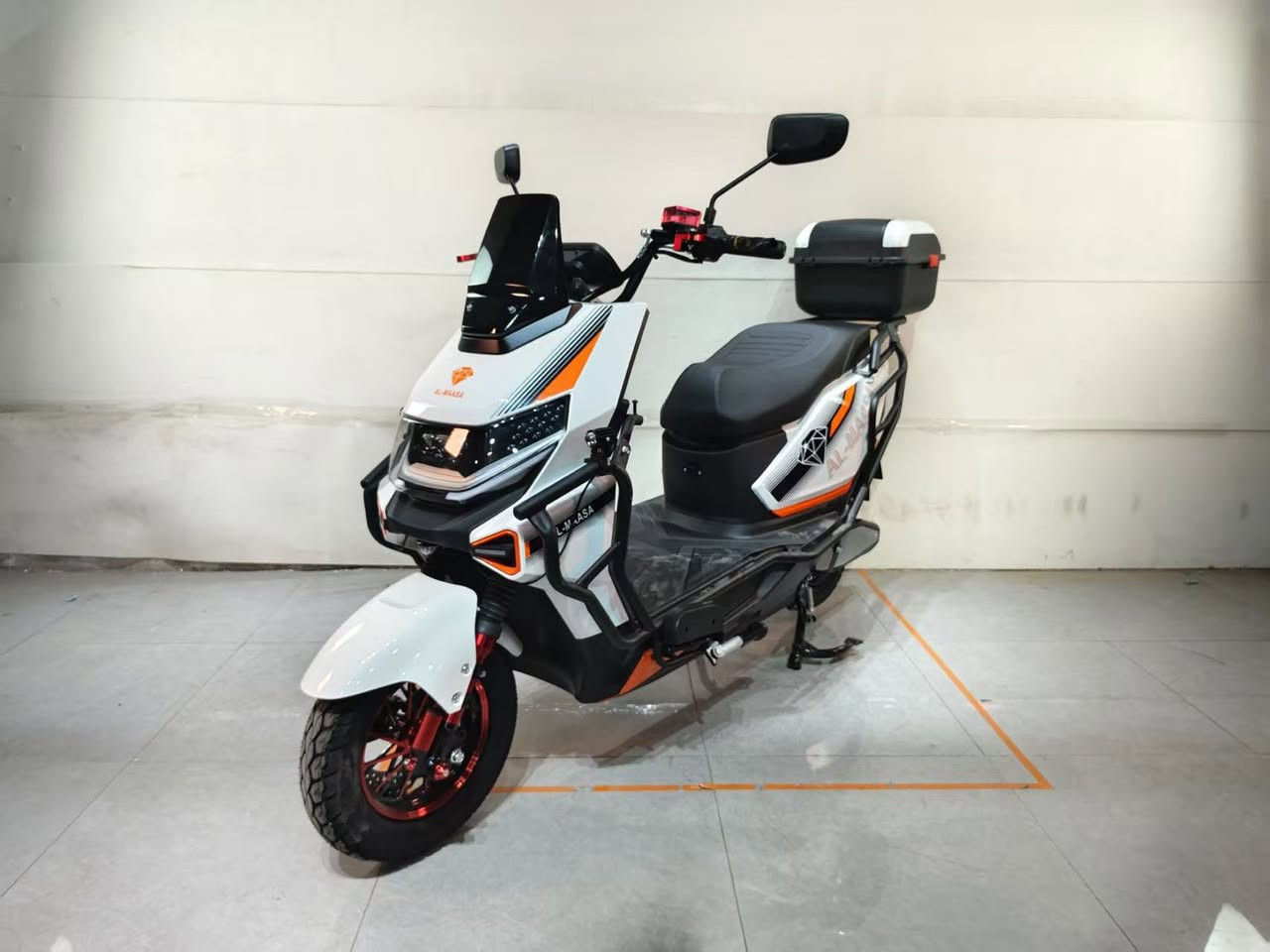 وصل وصل وصل
التانك بعد انتظار طويل
متوفر جمله ومفرد
***********
