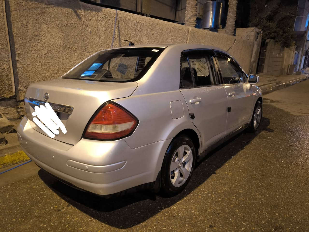 السلام عليكم 
فيرسا 2008 مصبوغة حزام بدون دواخل تخم تاير باتري جديد تبريد  at شغال محرك جديد لا تنقيص ولا تبخير كير
رقمها بغداد 
سيارة مابيها اي نقص
مكانها الفلوجة 
اي استفسار
***********
