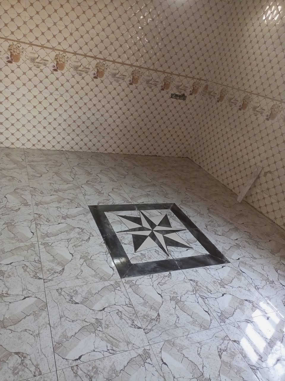 كادر شغل سيراميك في تكريت ونواحيها خابر ودلل ***********
شغل هندسي تسليم مهندس
