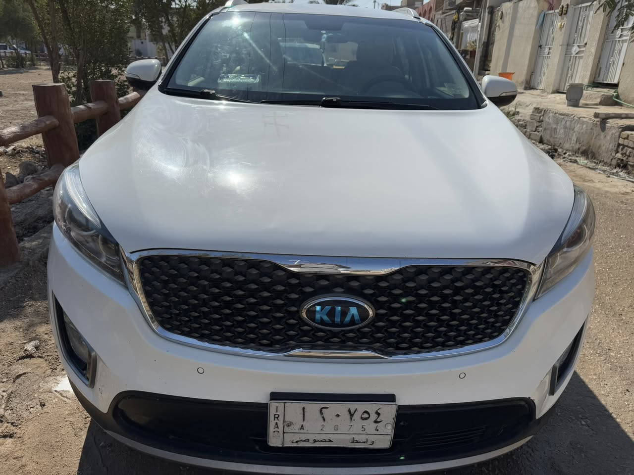 سورنتوا 2016 خليجي 6 سلندر ماشية 127 الف نظيفة بيه فقط بارد كما موضح بالسونار السعر 230وبيه مجال قليل رقم واسط باسمي الاتصال على الرقم ***********
