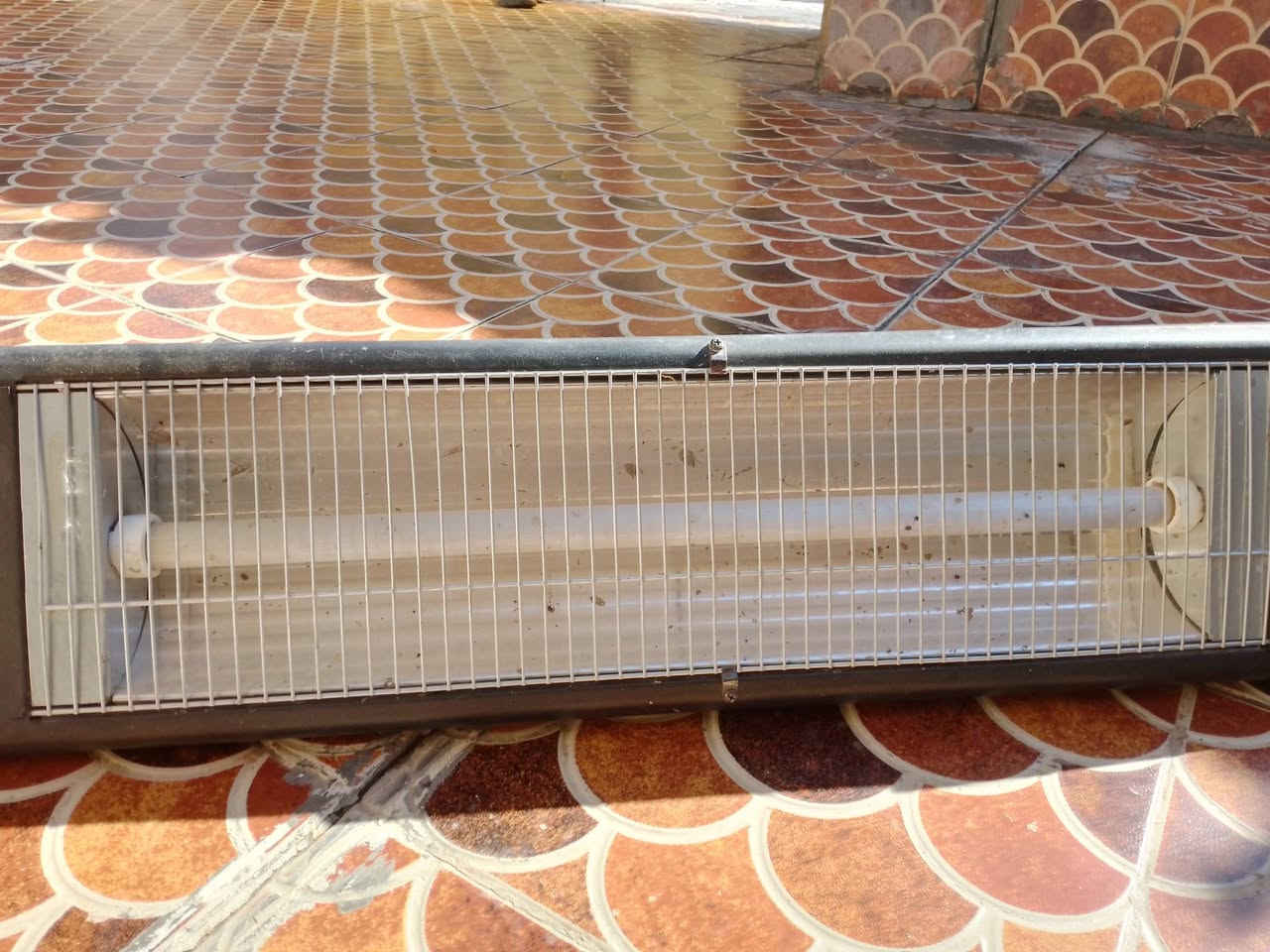 السلام عليكم صوبه كهربائية للبيع شغاله اي نقص مابيها بس يرادلهه راس مال واير صوبه
 اصليه تركيه لاستفسار الرقم ***********
