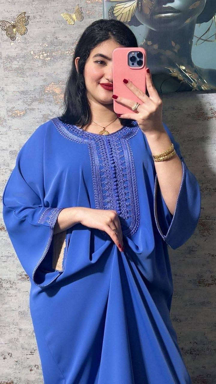 ♦️قميص للافراح و المناسبات⚡
♦️ثوب كريب روزا حرير من النوع الممتاز ✨رطب و طايح
♦️مخدوم بالطرز و العقاد اللون في اللون    

♦️متوفر بألوان رائعة ✨
♦️المقاسات :
 M  L XL XXL XXXL
✅احذرو التقليد ✅
للتواصل في. الخاص


**إذا كنت صاحب هذا الإعلان وتريد حذفه لأي سبب، رجاءا أرسل رسالة إلى الدعم الفني**