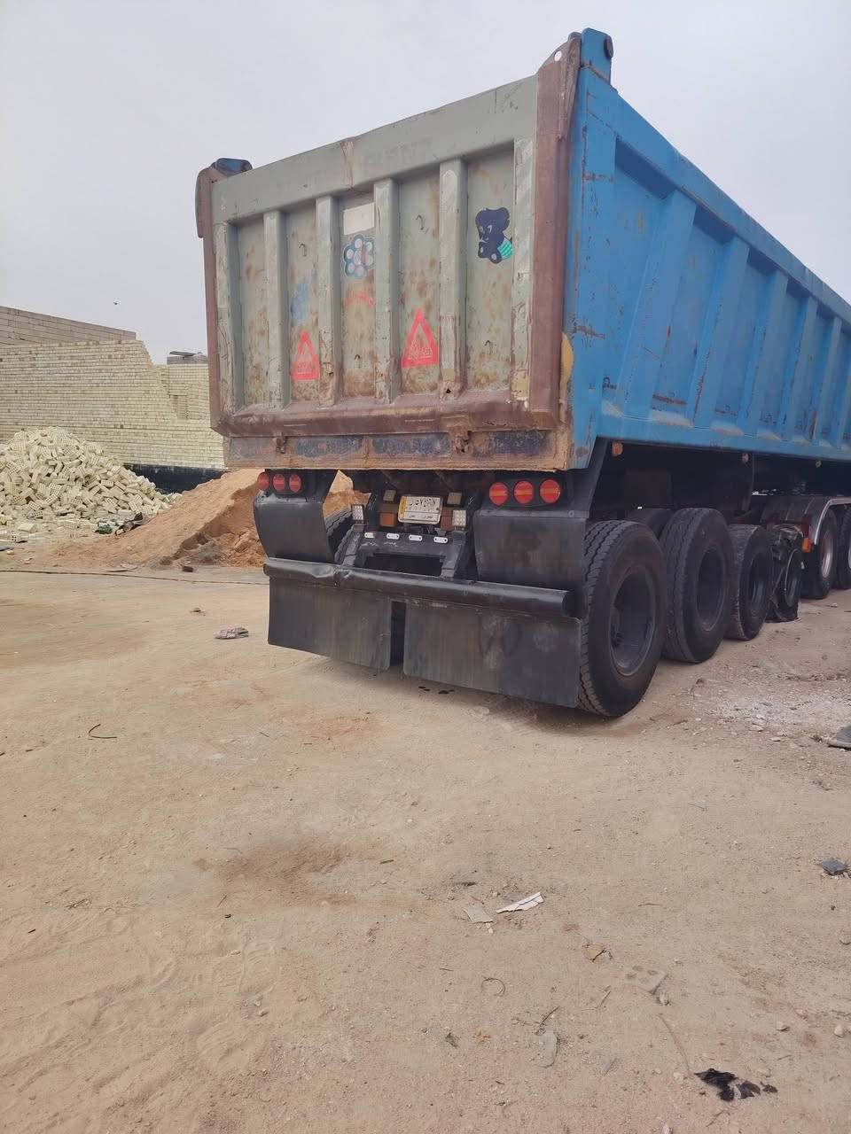 عربانه علم للبيع 2007 مكفوله المكان كربلاء السعر ٢٠٠     ***********
