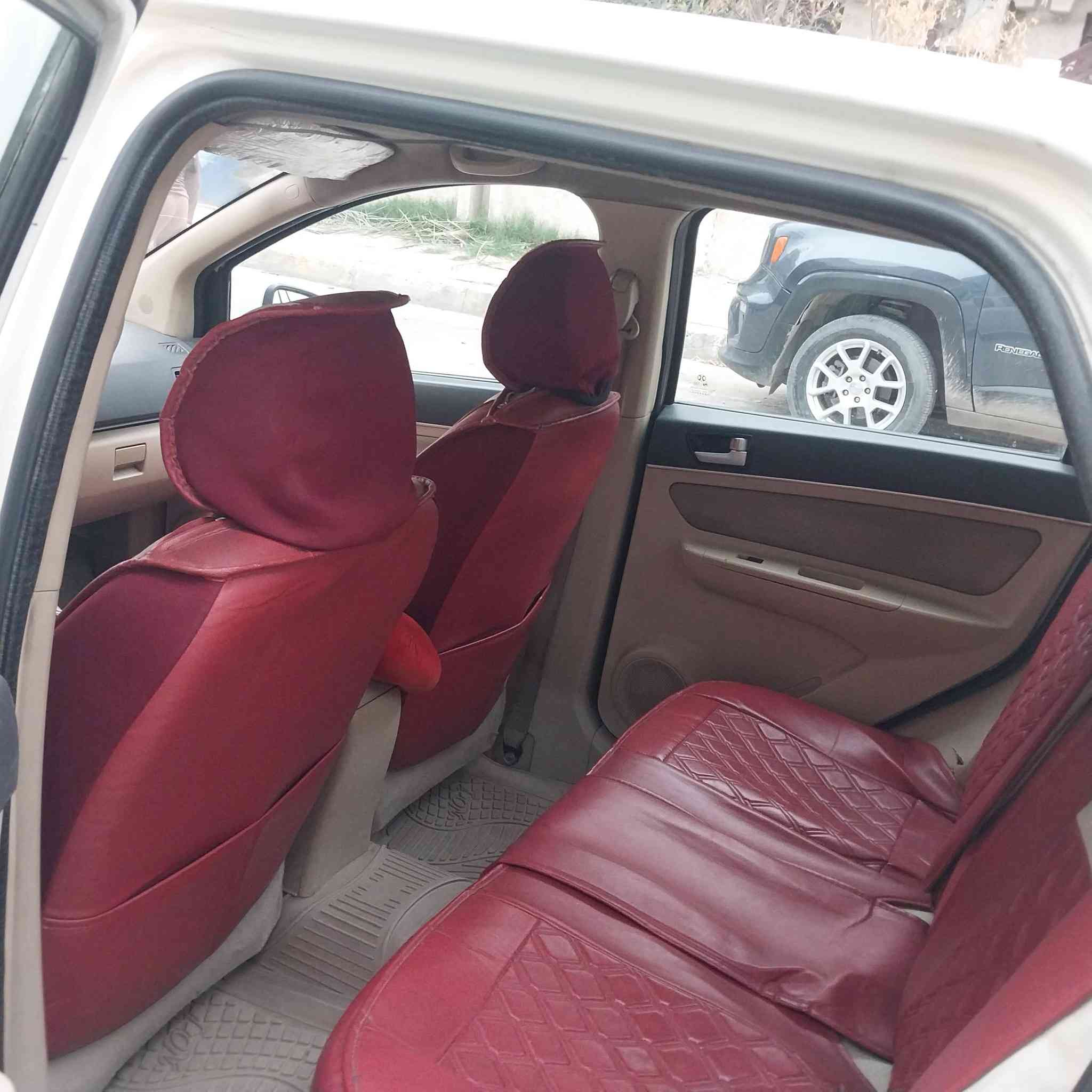 السلام عليكم ورحمة الله
بايك A115  موديل 2015 
ماشيه ١٥٤ كيلو متر
كير مكينه بلا مكفولات تبريد ثلج
سنويه بأسمي ل 2030 رقم انكليزي بغداد وبأسمي
بيه صبغ باب وجاملغ خلفي السائق
مكاني بغداد الغزاليه *********** 
السعر 64 وبيه شي بسيط
