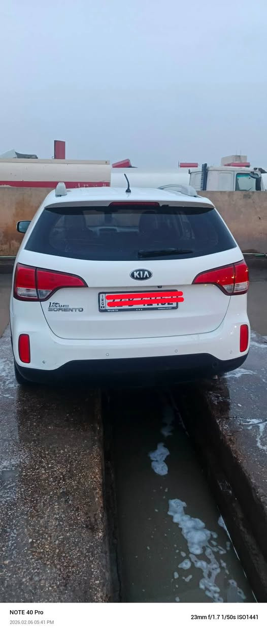 سلام عليكم.
سورنتو موديل 2015 خليجي محرك 2400 بسمي رقم دولي ((اربيل )) 
سنويه لغايه 2030  السعر 162 وبيها مجال قليل 
تفاصيل باقي سياره اتصل على الرقم  ***********
