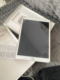 ايباد ٨ • ٣٢ جيجا • ابي غريب