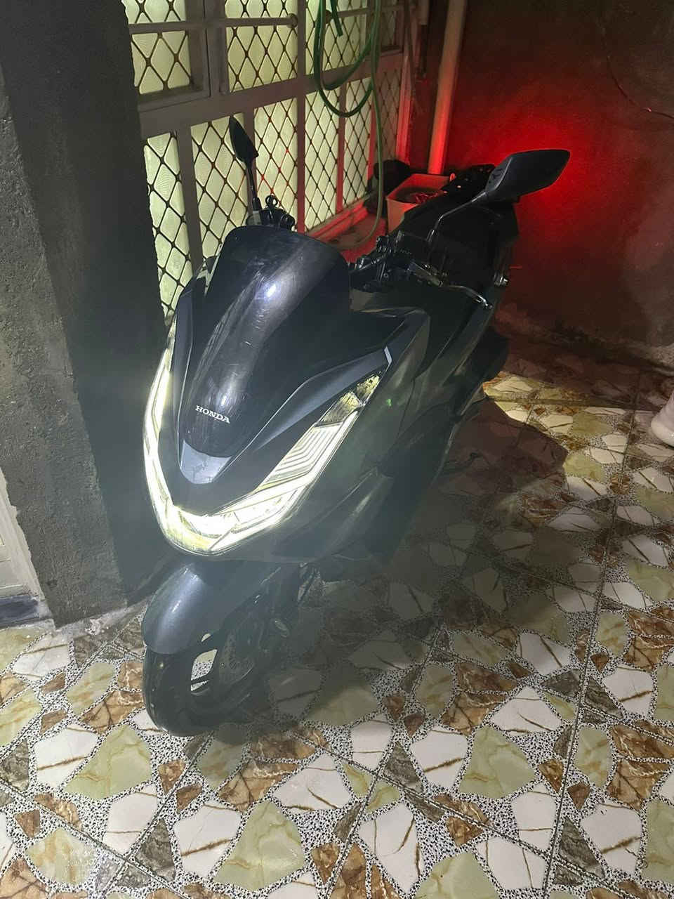 سلام عليكم pcx  الجيل الرابع كفالة مكان بغداد اتصل غير متواجد عل نت ***********
