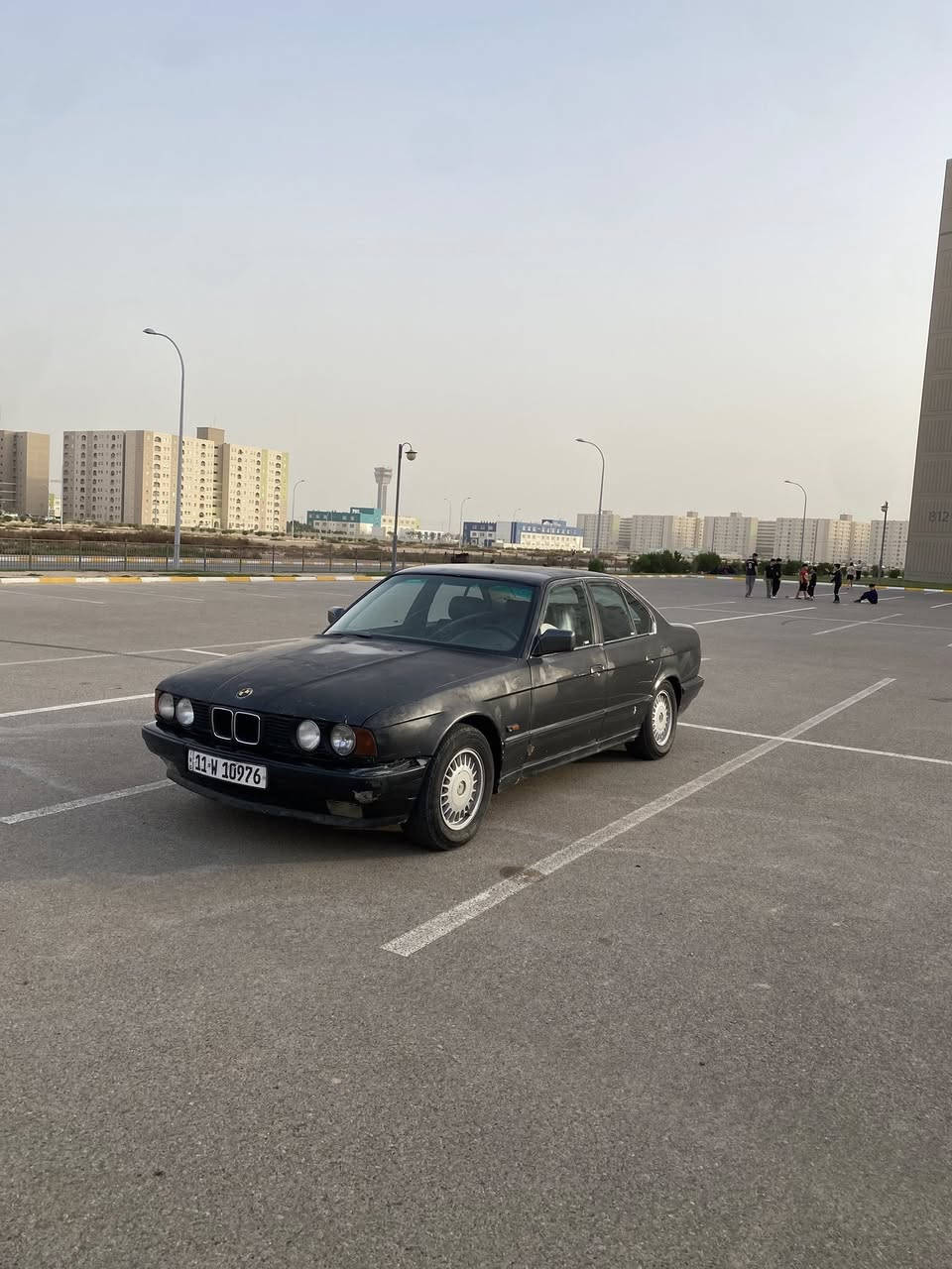 BMW 535i
للبيع او المراوس بي ام 535 بليتة وسنوية بت امها 35
1988وارد يابان 
السيارة بأسمي تحويل ثاني يوم 
رقم جديد هزة لل26 
تبريد وي لسويج منظومة كاملة جديدة
ملاحظة السيارة مكفولة من الضربة القوية والحادث  
معجون بالصندوك وبالقمارة شي قليل 
صفاحها موس 
السيارة باقيه عال صبغ 
كير خفاش ZFمال كصة 
محرك جديد مال كصة 
اكسل خفيف 
تخم تايرات نظاف 
كهربائياتها كلها شغالة 
غرفتها 75%
مڪاني بغداد بسماية 
السعر خاص رجاءً للأستفسار اكثر اتصال متواجد
رقمي ***********
