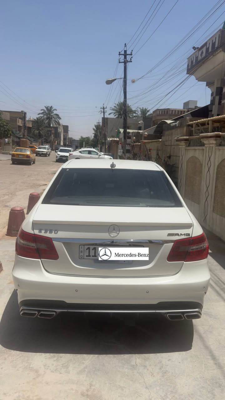 سلام عليكم 
من رخصه الادمن 

مارسدس w212 
2011
محدث 16 تحديث بدون ضربه 
وارد امريكي حادث جاملغ خلفي 
محرك 6 المرغوب ابو العقل الفوك 
فول مواصفات للاخير 
تدفئه تبريد تحكم كشنات تدفئه بالكشنات 
شادلها شاشه اندرويد وكاربلي بلادي
منضومه مي و بانزين جدد 
رقم بغداد بسمي 
دعاميه خلفيه ودفيوزر ودوس 63 AMG 
السعر 136 
مكانها بغداد مشتل 
***********
