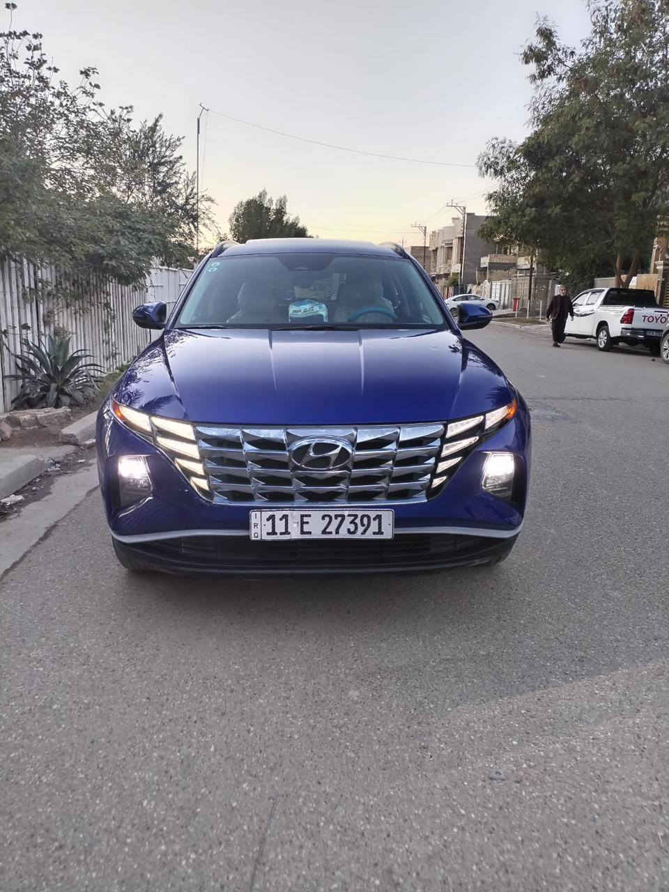 السلام عليكم توسان موديل 2022
فول مواصفات داخل لونين المرغوب 
فتحه و بصمه وهواي بيه مواصفات 
حادث موضح بالصور والسونار كدامك 
السياره مابيه صبغ لان غراضه جايه وياه تعتبر كلين 
رقم بغداد الجديد بأسمي السياره حيل جديده
مكاني بالدوره للاستفسار ***********
السعر 185 وبيه مجال بسيط
