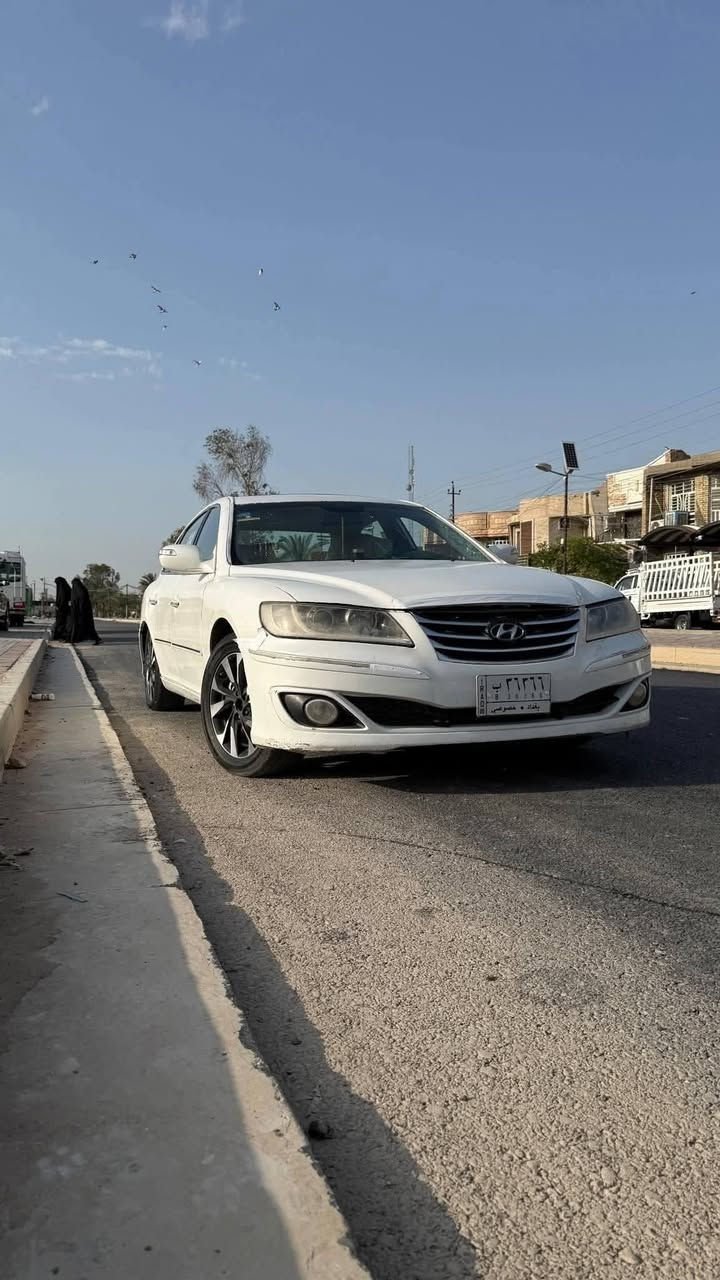 أزيرا ٢٠١١ محرك ٢٧٠٠ كشنات كهربائية سلايد دروف بيها تلحضيات بالكشر أبيع صبغ عام ولي يريد يشتريها جناي بالخير علي واللي يريد يستفاد هم بالخير علي اني جاد بالبيع وأي واحد رايدها يجي يشوفها واني ما أقصر وياه السعر ٩٥وبيها مجال لان رايد أبيع ولي يحب مراوس بسياره احدث مع فرق يدخل  اللي رايده يراسلني واني بالخدمه ***********
