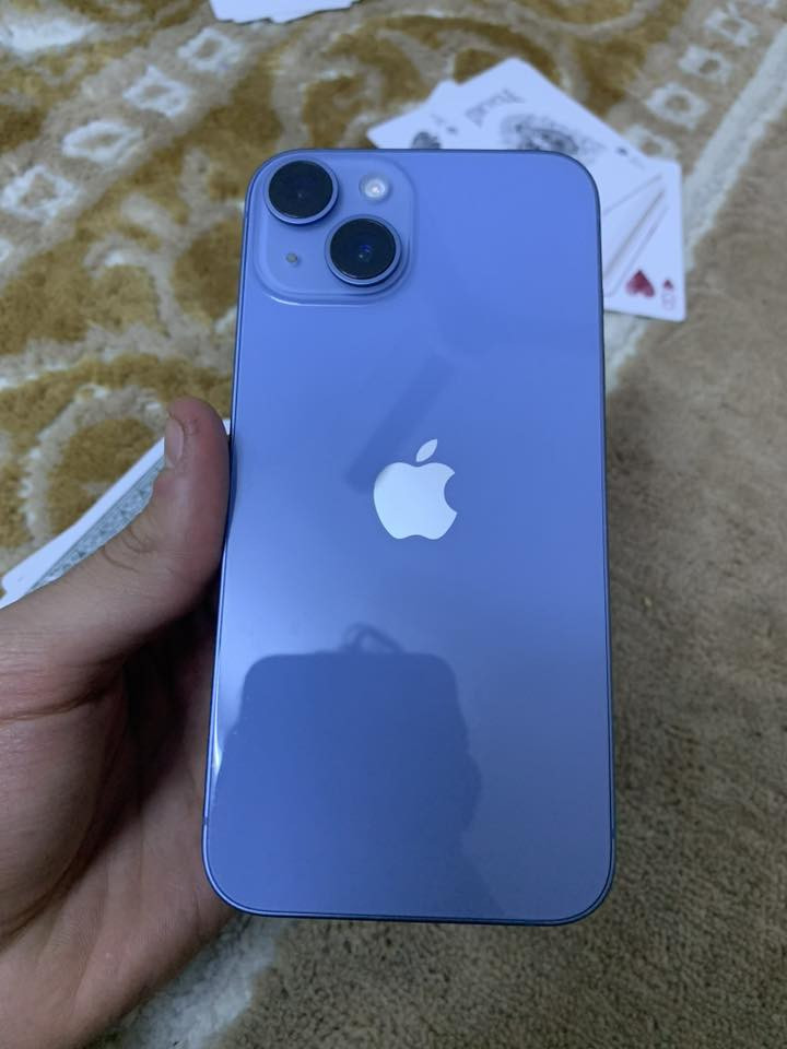 ايفون 14 عادي 
بطارية 88 
ذاكرتة 128
الجهاز نضافتة 100‎%‎ وبعده بالضمان الجهاز كله بلادي وماداخل الصيانة على وضع الشركة ،السعر 500 
للاستفسار *********** عرصيد فقط
