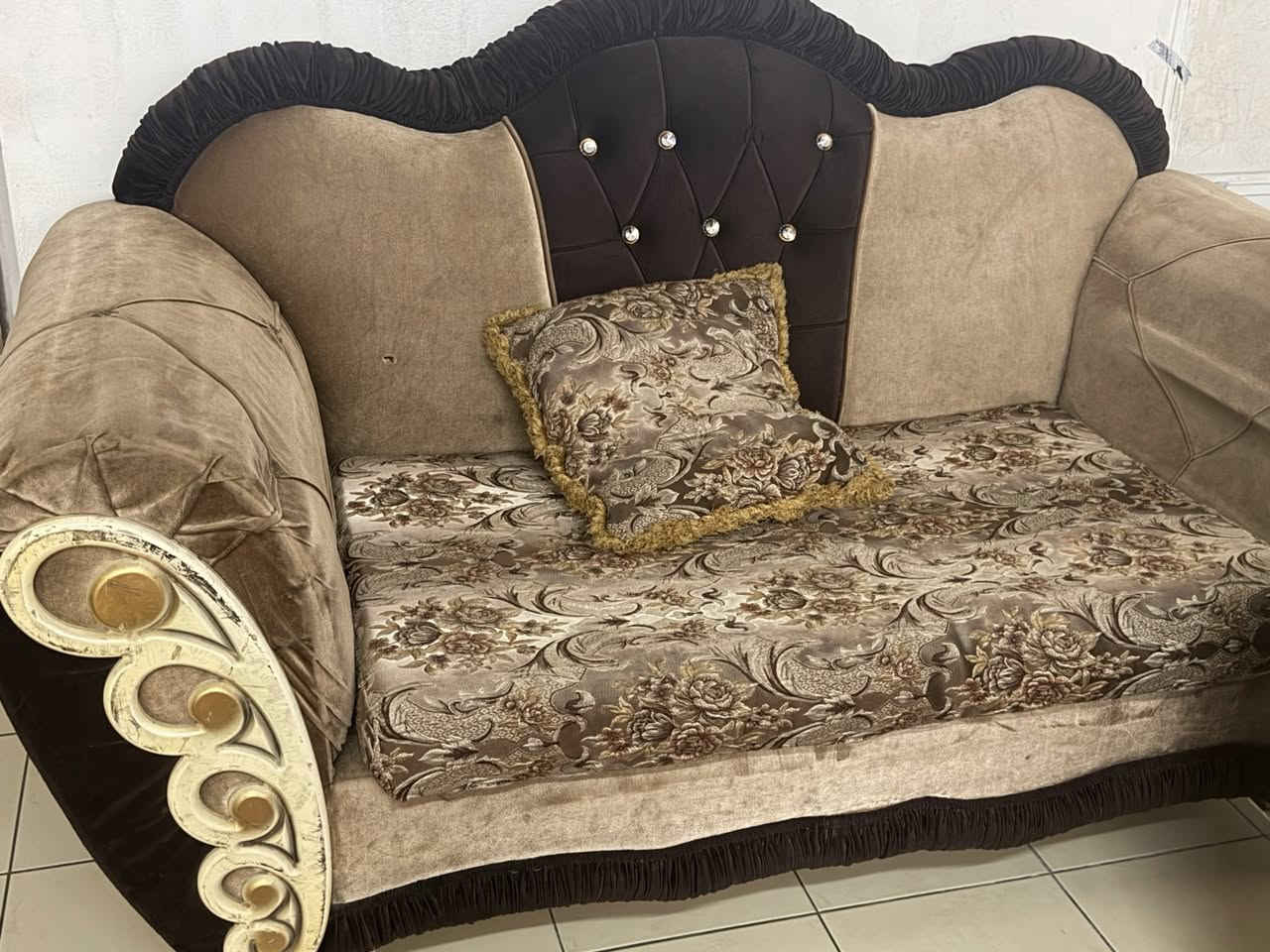 تخم عشر مقاعد للبيع قيم واخذه


**إذا كنت صاحب هذا الإعلان وتريد حذفه لأي سبب، رجاءا أرسل رسالة إلى الدعم الفني**