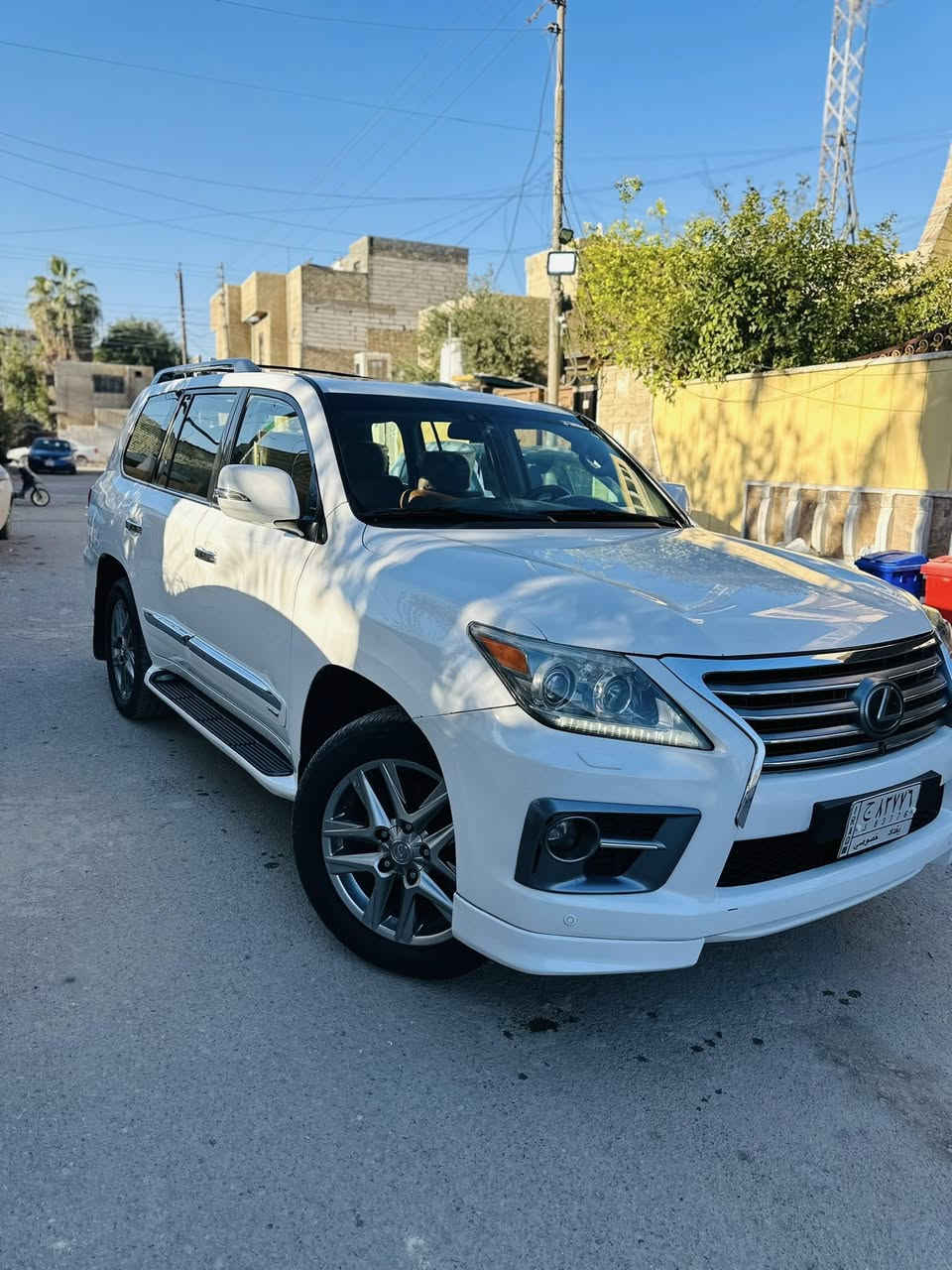 لكزز 2013بريم سبورت فول مواصفات داخل مشمشي سيارة كلين عده الدعامية الامامية بيها صبغ ***********
