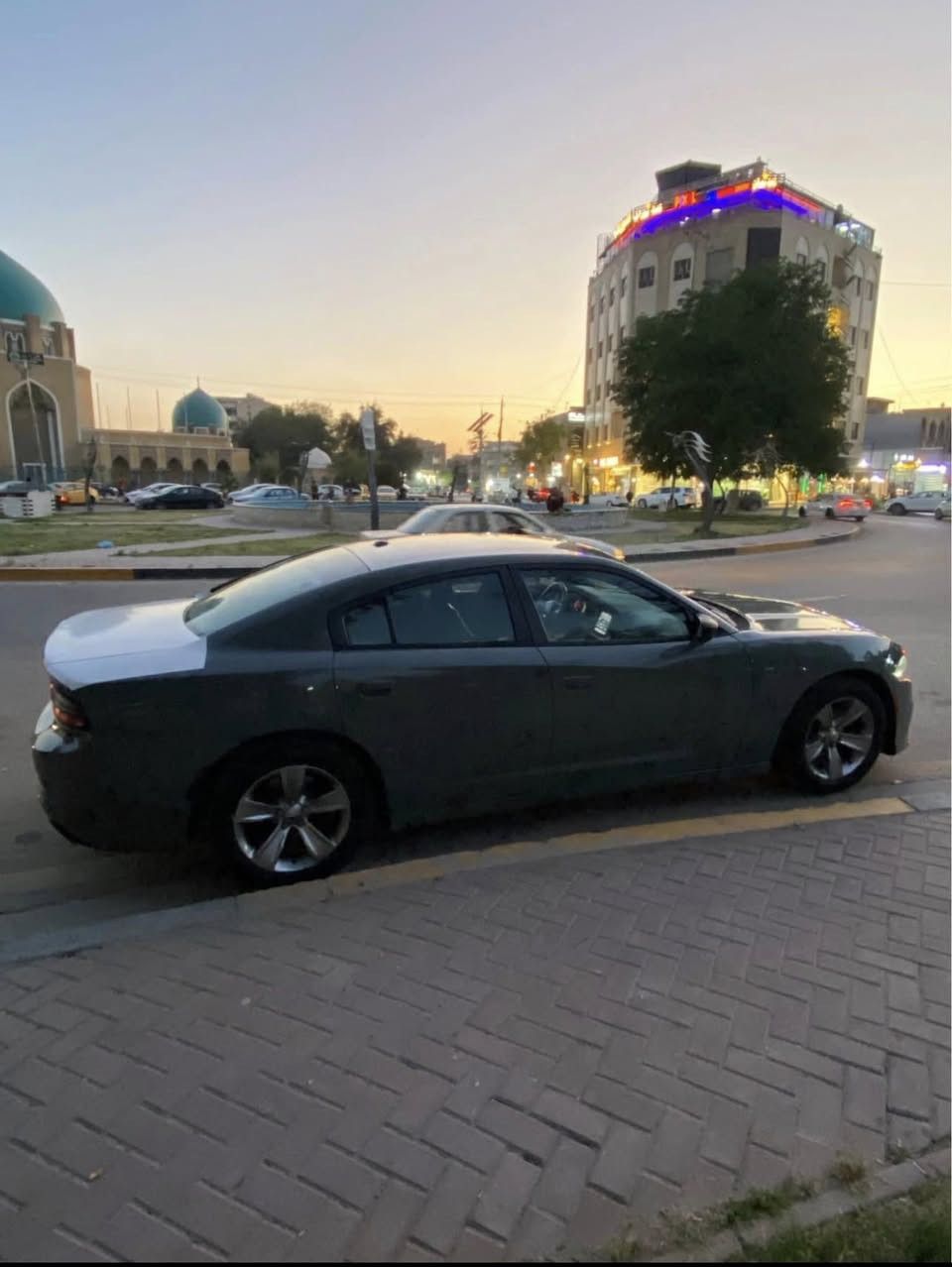 سلام عليكم جارجر sxt موديل 2016 لون سمنتي السياره مصبوغه عام مكينه كير مكفول بشرط حداديه جديده تخم تاير جديد التحويل ثاني يوم مكان السياره بغداد للاستفسار اكثر الاتصال ع الرقم ***********
