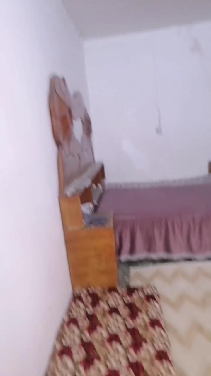 السلام عليكم بيت مساحه 80متر /طابو ملك صرف /العنوان: بغداد /المعامل_الحسينه
رقم واتساب ***********

 السعر 40وبي مجال
