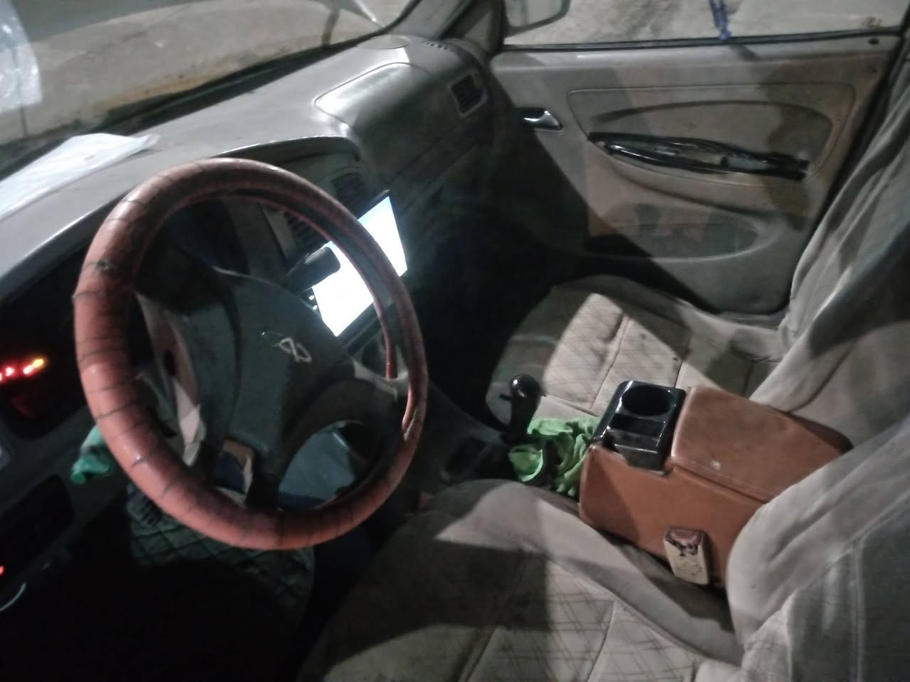 السلام عليكم سياره للبيع جاهزه. محرك وكير مكفولات تخم وتاير وسياره مصفره من كولشي ولي شراي يجي خاص /***********
