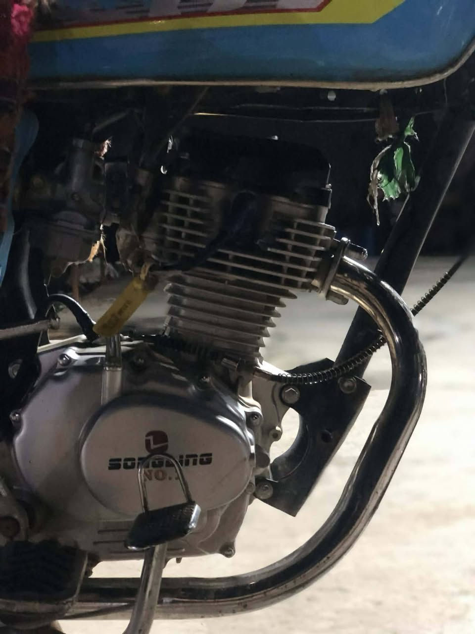 سلام عليكم دراجه تايكر موديل 24 اخر كصه مراوس نامه تايكر نقوصاته فقط دشبول محتركه خريطه مالته جوزه الجبن طاكات مال دبل امامي كهربائيات كله شغاله دراجه سبانه ما مطخوخه اوراق كارتونيه ماكني ديالى الخالص فقط مراوس ما بيع رقمي *********** خاص مفتوح
