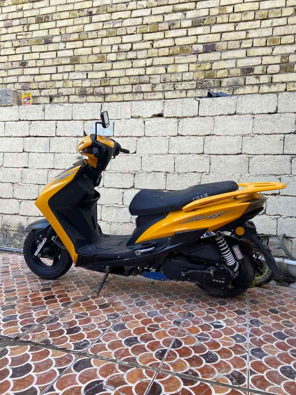 السلام عليكم بيع دراجه سكنز دراجه خير من الله ما مفتوحه لاتنقيص ولا تبخير دراجه باي وقت تشتغل سلف هندر كهربائيات زوج تايرات دبلات ابركات دراجه بصمه تشغيل عن بعد نقصه باتري الدراجه نفس البصوره
الدراجه مكينه ياباني شرط
السعر 400وبيها مجال
مكاني بابل محاويل
الستفسار على الخاص


**إذا كنت صاحب هذا الإعلان وتريد حذفه لأي سبب، رجاءا أرسل رسالة إلى الدعم الفني**