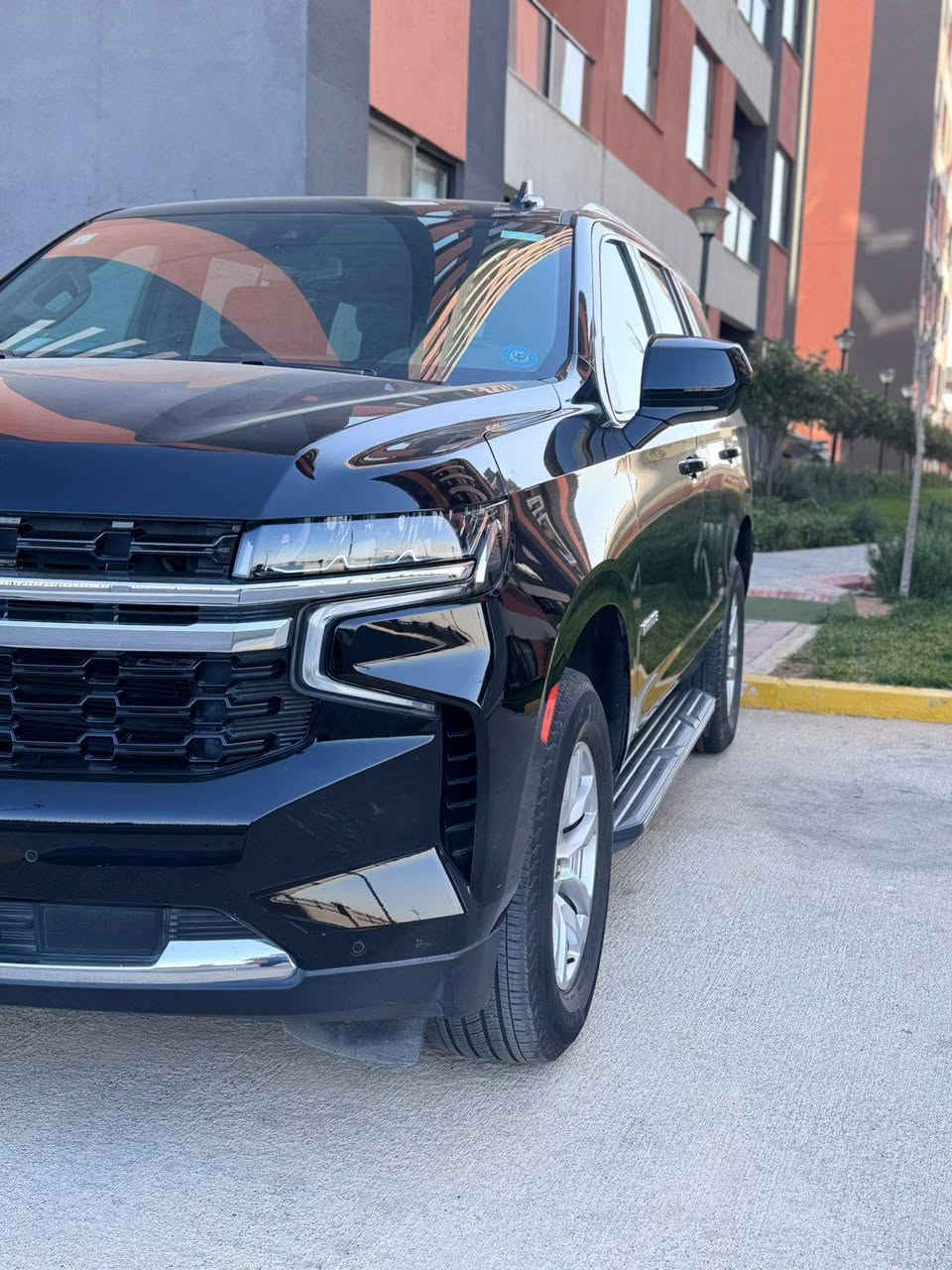 تاهو 2023 LS
مغلفه PPF بالكامل حتى الداخل من اول ما طلعت من الوكالة
ماشيه 42 الف كيلو متر
رقم بغداد كلش حلو تحويل مباشر 
 كفالة عامة من كلشي
السيارة احلى من الصور 
سعرها 48500# يعني 4 شدات و85 ورقة وبيها مجال حك الجية 
مكان السيارة بغداد السيدية 
***********
***********
