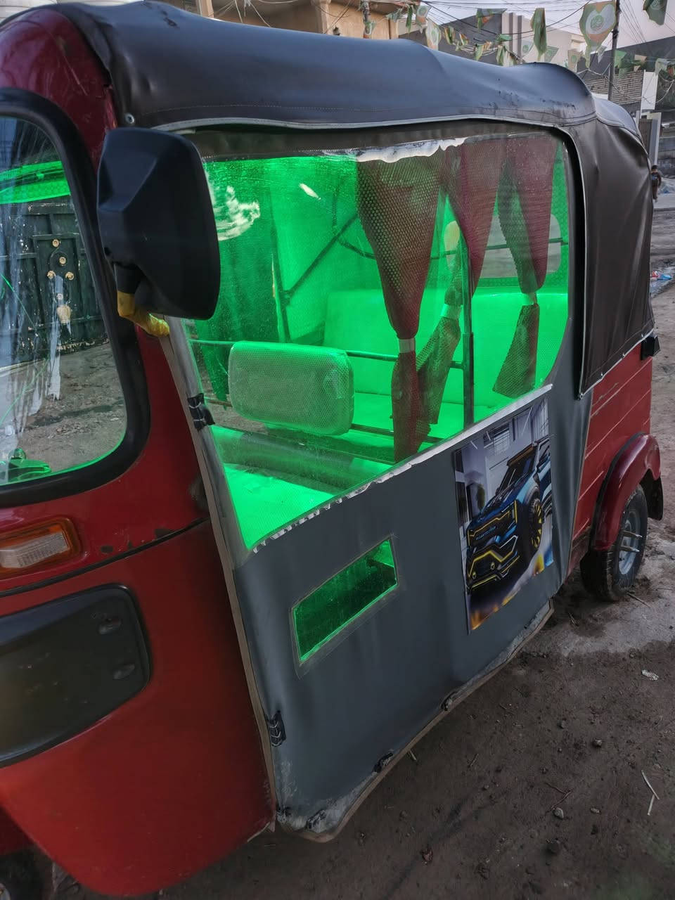 تكتك  18للبيع جاهزه كبل لل شارع محرك خير من الله لا تنقص لا تخبير خرسه تخم تاير تكتك كامله
رقم سنويه تحويل ثاني يوم
سعرهه 4700وبيهه مجال
***********
