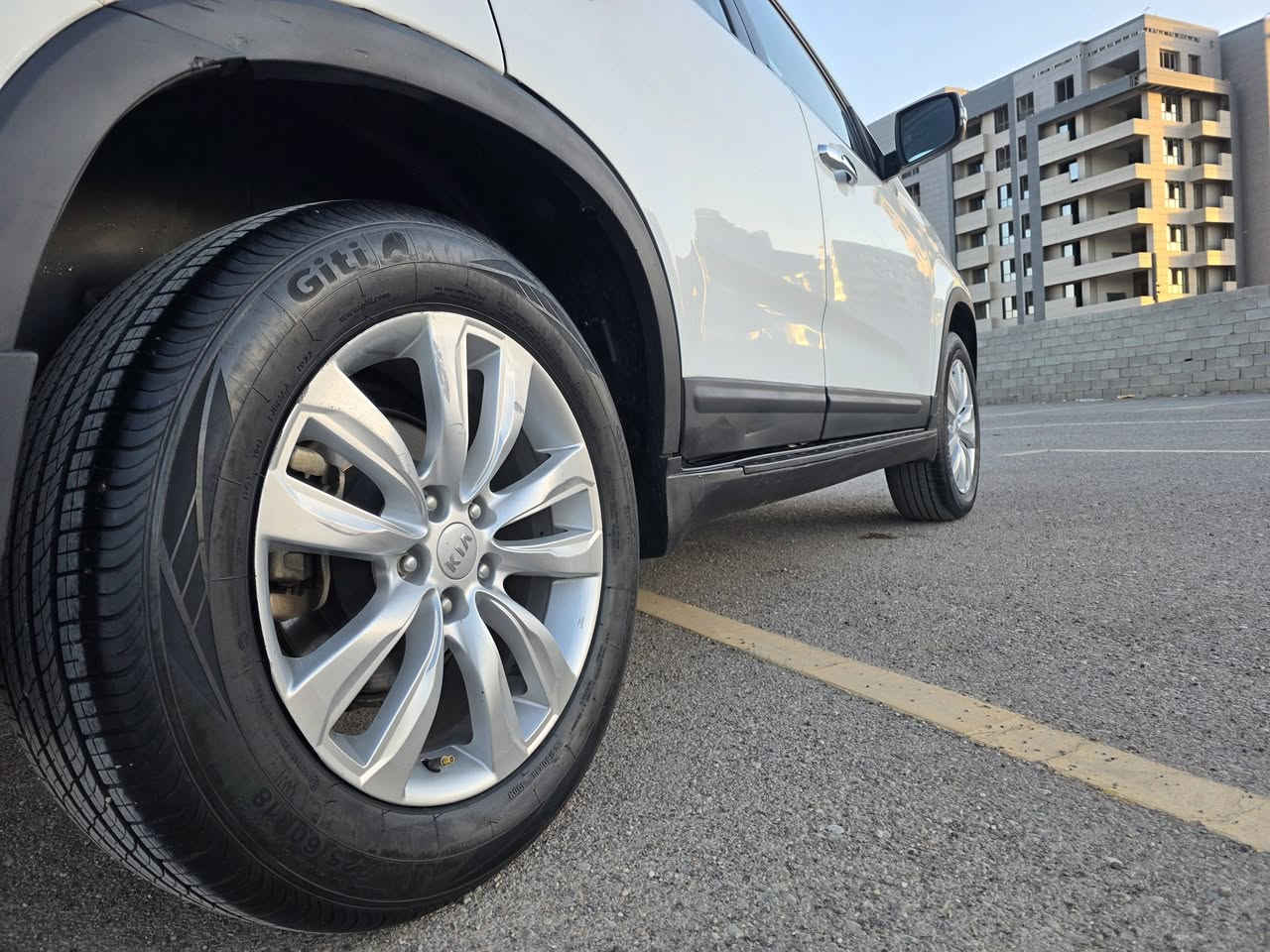 سلام عليكم عندي كيا سورنتو 2012 ٧ ركاب مكفوله من البارد وصبغ ٤ تايرات جدد محرك ٢٤٠٠ تبريد ٣ قطع فوله عده السلايت سياره كلش جديده سياره من شركه شخص واني ثاني باسمي سياره اني مسويلهه هزه وفحص قبل ١٠ ايام يعني كبل تروح للمرور مكاني بغداد رقمي *********** سعر 142
