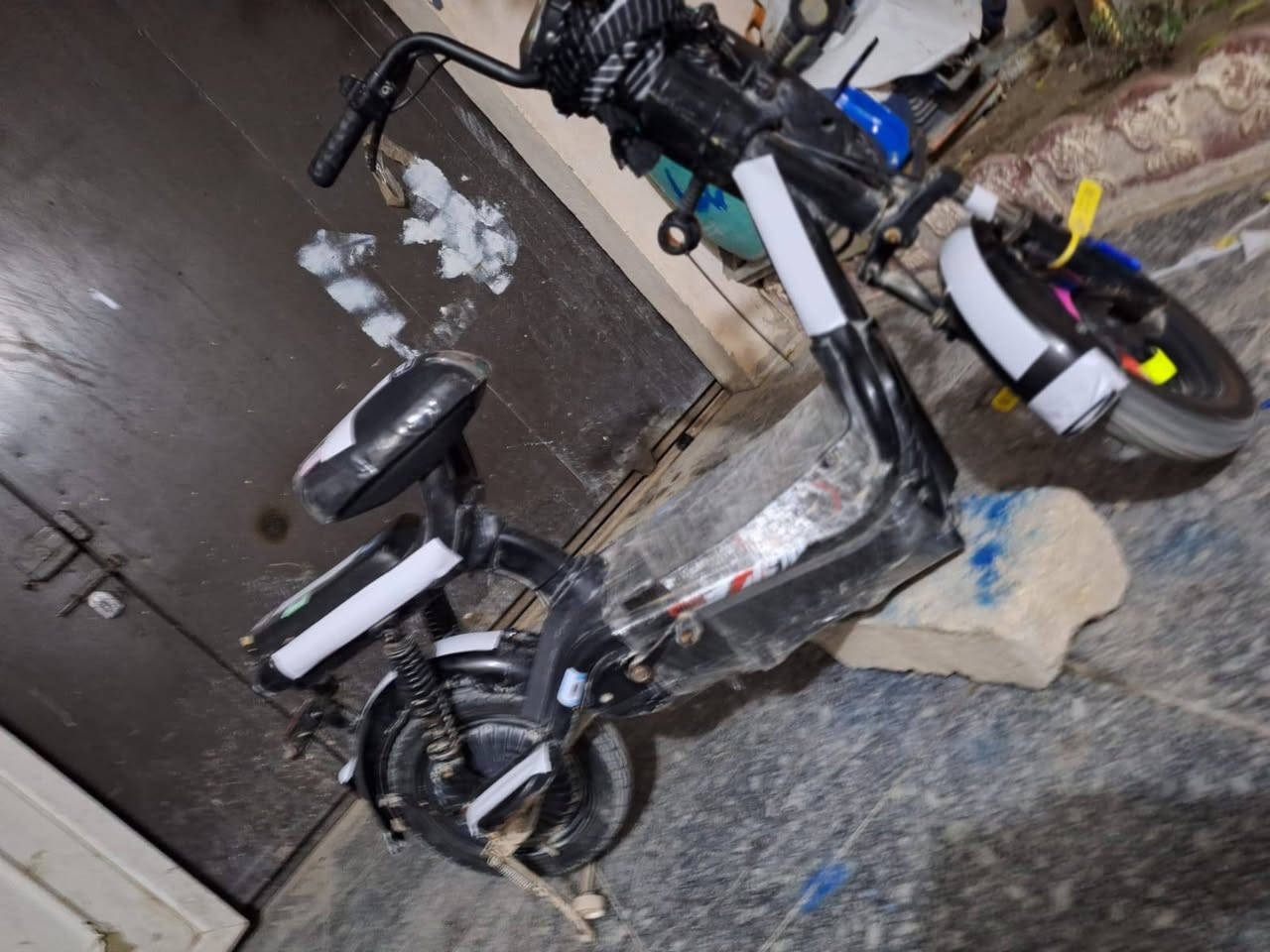 عمي سلام عليكم الكم بايسكل شحن للبيع السعر 130البايسكل شغال تجي تفحصه بي ضرر بل كفرات ول نمره الثالثه ما تشتغل للتواصل ***********
