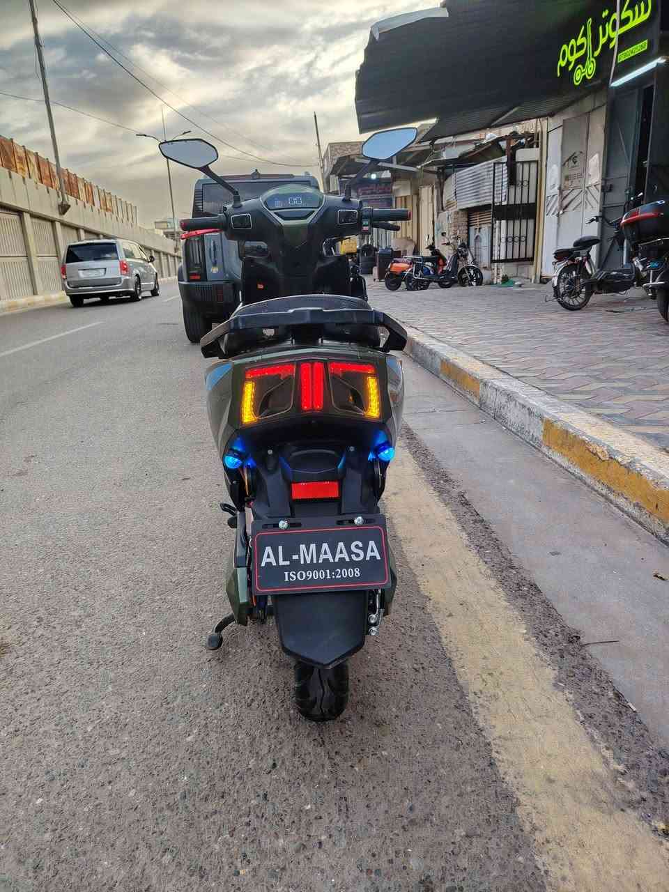 للبيع دراجه شحن شركة الماسه
6 بطاريات فول عل فحص + اربع سرع 
+ تشغيل بصمه وسويچ وكارت دراجه كامله كهربائيات وتايرات مابيها نقص ولا كسر كامله مكمله عل اخير 
سعر ( 600 ) الف وبيها مجال 
*********** اتصل وتدلل
