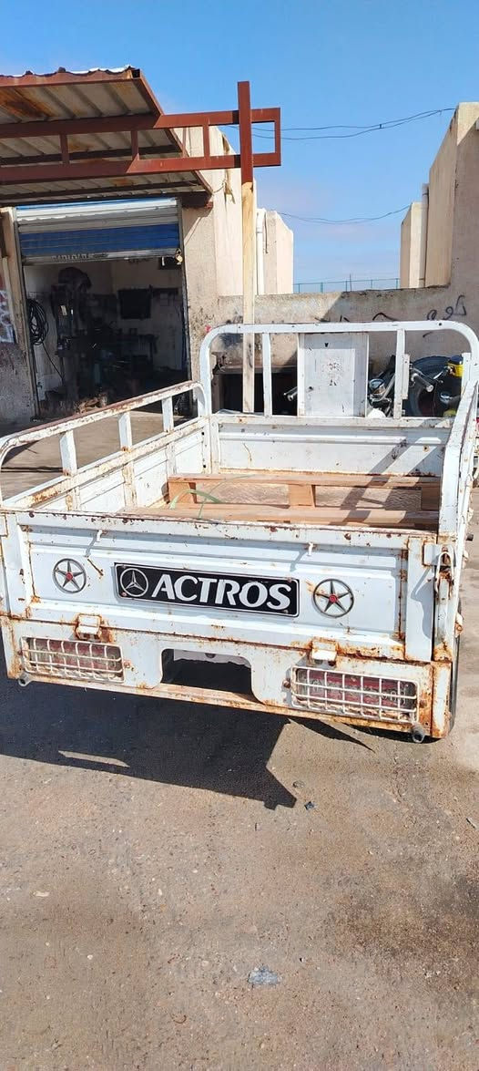 السلام عليكم ستوته البيع موديل 20 
أصولي اوراق عنوان سوق الشيوخ  ***********
