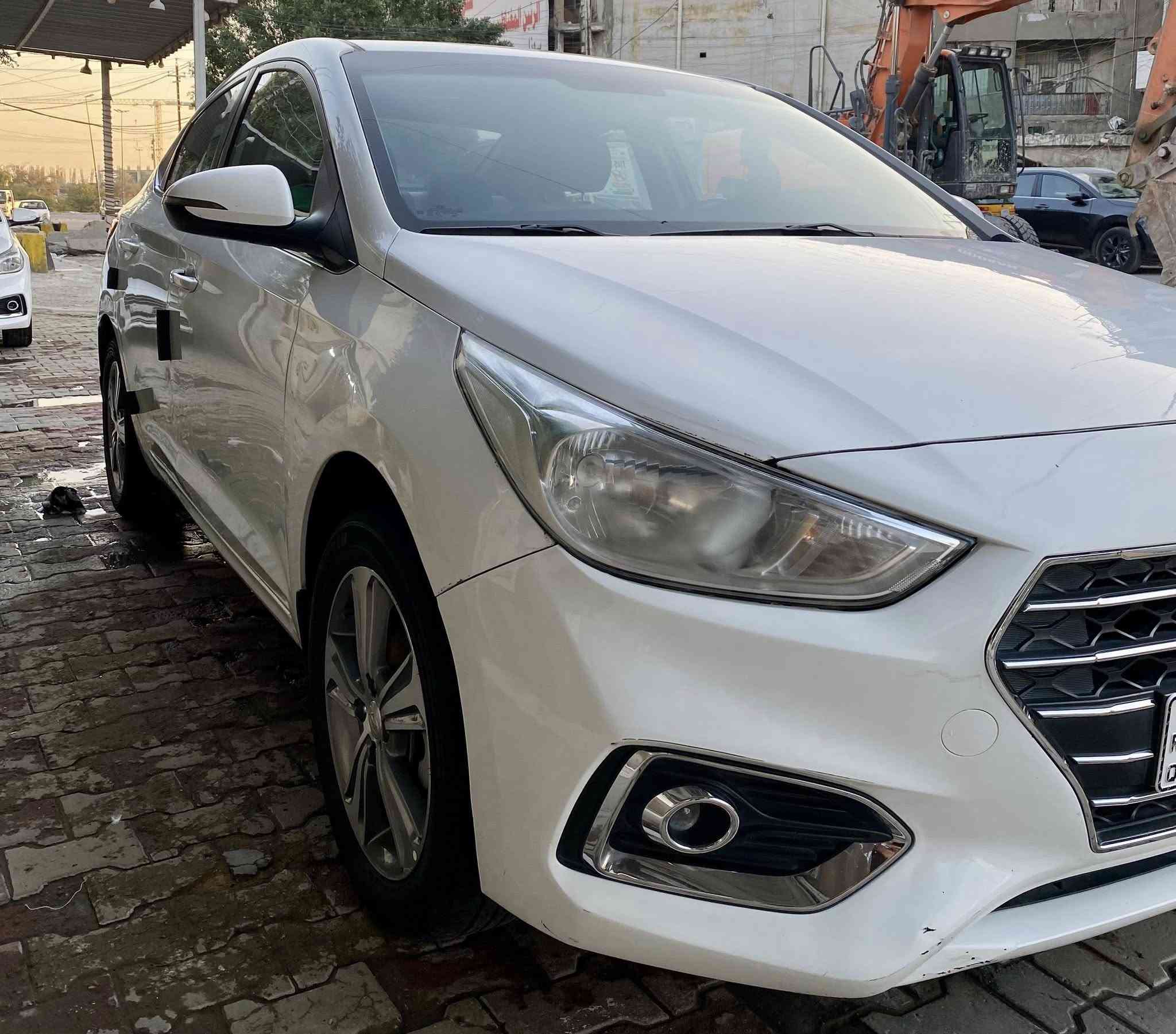 السلام عليكم اكسنت 2019 خليجيه فول مواصفات بيه قطعتين صبغ وباردات بسيطه السياره نضيفه كير مكينه مكفول تخم تاير جديد مكاني بغداد المشتل غير متواجد على الفيس 
***********
