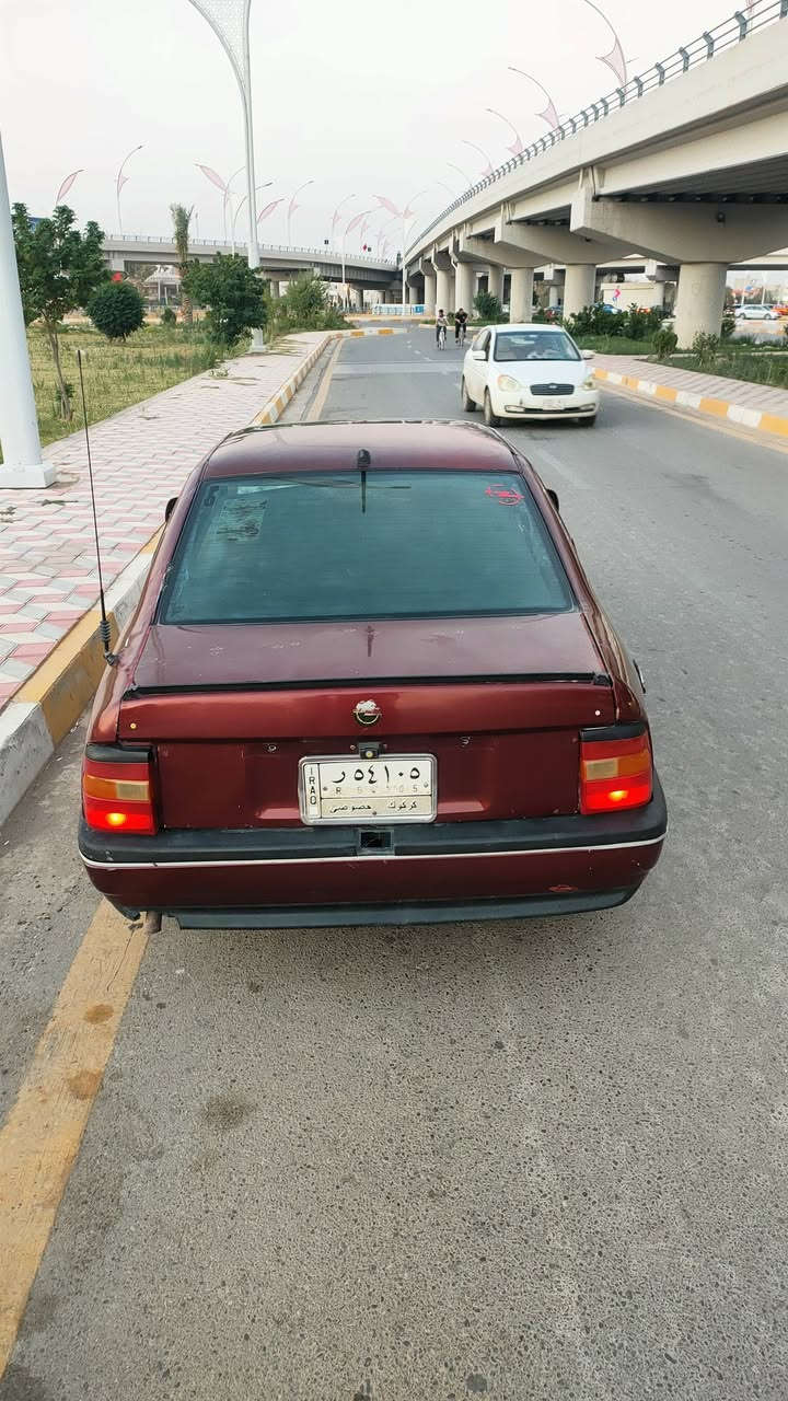 السلام عليكم اوبل للبيع موديل موديل 93 تخم تاير جديد صدر جديد كير محرك شرط سياره تحويل سنويه كرتوني لايت كله شغال مسجل كله شغال مراوس ايش عندك نزل السعر 21 وبيها مجال الرقم هذا بي واتساب ***********
 هذا الثاني اتصال ***********
