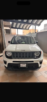 للبيع جيب رينجيد 2022 ماشية 24 بدون رقم ترقم أي محافظة السعر / 120 بدو...