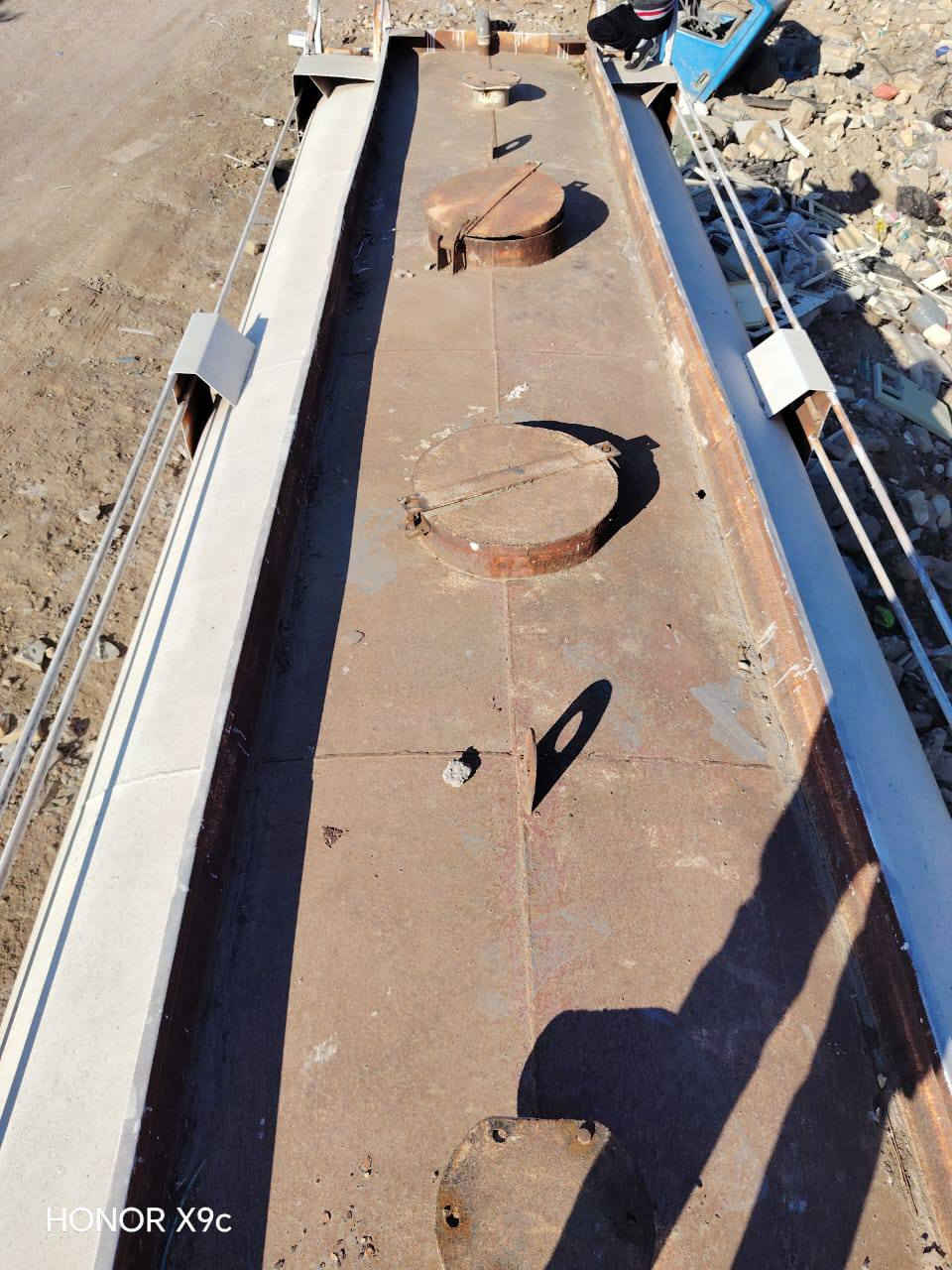 السلام عليكم تانكي 16000 مفصل على البي 75 المكان ميسان العماره السعر مليونين وسبعميه ***********
