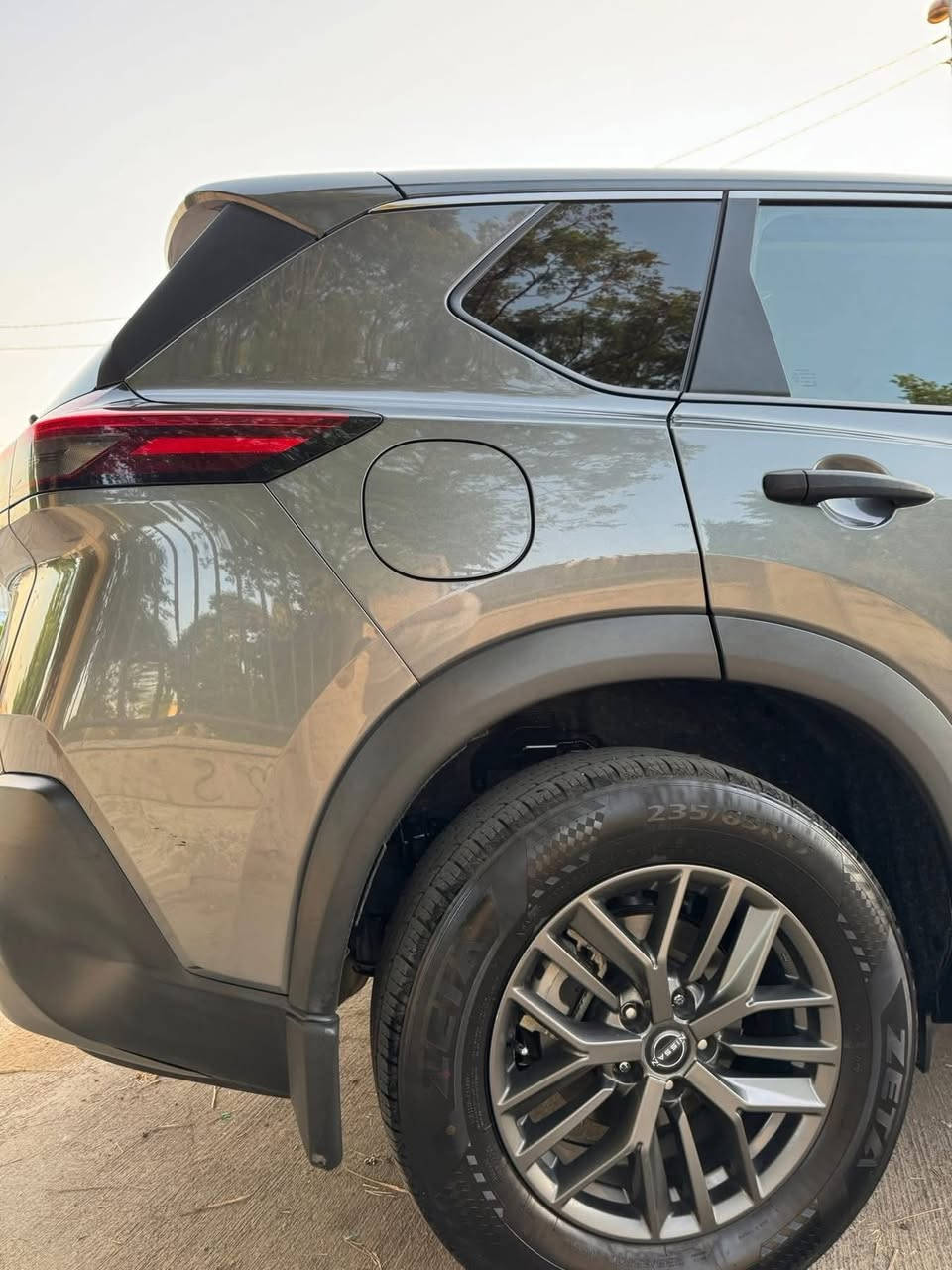 ‏2023 𝐍𝐈𝐒𝐒𝐀𝐍 𝐑𝐎𝐆𝐔𝐄-,𝐀𝐖𝐃
مراوس حسب القناعه 
نيسان روك موديل : 2023
عداد المسافة :10000 الف
اللوان : نفطي 
حجم المحرك : 1.600TL (3),سلندر مبرمجه ع بانزين عادي يعني تنسه دوانز 
ملاحظة السيارة : فقط جاملغ  وبنيد صبغ بدون دواخل. وقطعتين كلير امريكا  %100
بدون الاربـــاکــات
المواصفات :-AWD
دةبل اكسل AWD 
‏‎بصمة تشغيل 
شاشة ايباد
‏‎كاميرا
هاند بريك بصمة
اوتو هولد :    Auto Hold
اوتو ستارات : Auto Stard 
اوتو ستارات : Auto Stop‎
رادار امامي (تحديد مسار)
‏‎رادار جانبي (نقاط عمياء)
‏‎رادار خلفي (التحذير من الاصطدام)
‏‎حساسات خلفي
نظام : OFF-ROAD
نظام : SHOW
نظام : ECO
نظام : AUTO
نظام : SPORT
كشنات هيتر
ستيرين هيتر
تحكيم ستيرين
تبريد لمس
تبريد مركزي
لايتات ليد زينون 
بكلايتات LED
ويل كروم
‏‎تفاصيل اكثر الاتصال علی ارقام التاليه 
‏WhatsApp -
☎️***********
