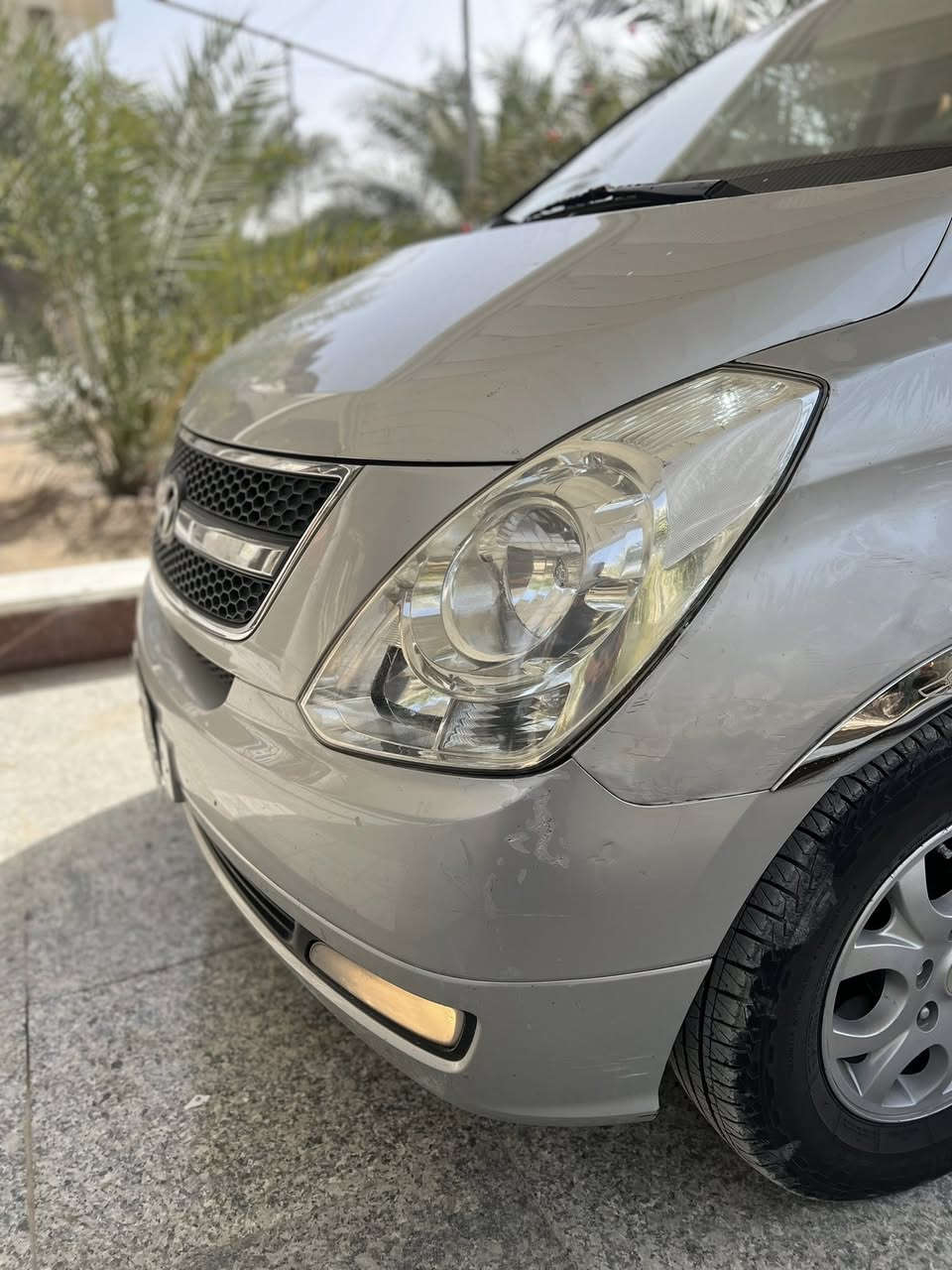 ستاركس للبيع 2008 مسكر اصل اوتماتيك فول موصفات رقم بصره تحويل ثاني يوم مصفره من كلشي سياره مكفوله ضربه وصبغ 
تكمً ودوس و قماره ع البلاد بدون تعمير سياره جديده وجاهزه من كلشي مكينه مكفوله من التبخير والتنقيص تبريد ثلج حداده توب  تخم تاير دواخل كلش نظيفه سياره جاهزه مال جناي السعر 125 قفل مكان السياره بصره 
للستفسار ***********
