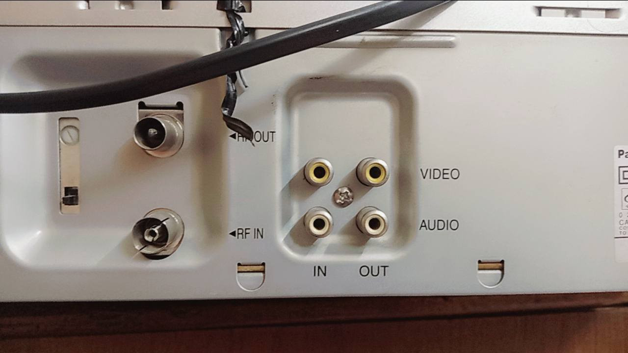 فيديو كاسيت نوع بنسونيك نضيف جدا جدا عرض وتسجيل جهاز بلادي المنشاء ياباني السعر 70 الف الشراي  يراسلني خاص / ملاحظه بدون ريمونت


**إذا كنت صاحب هذا الإعلان وتريد حذفه لأي سبب، رجاءا أرسل رسالة إلى الدعم الفني**