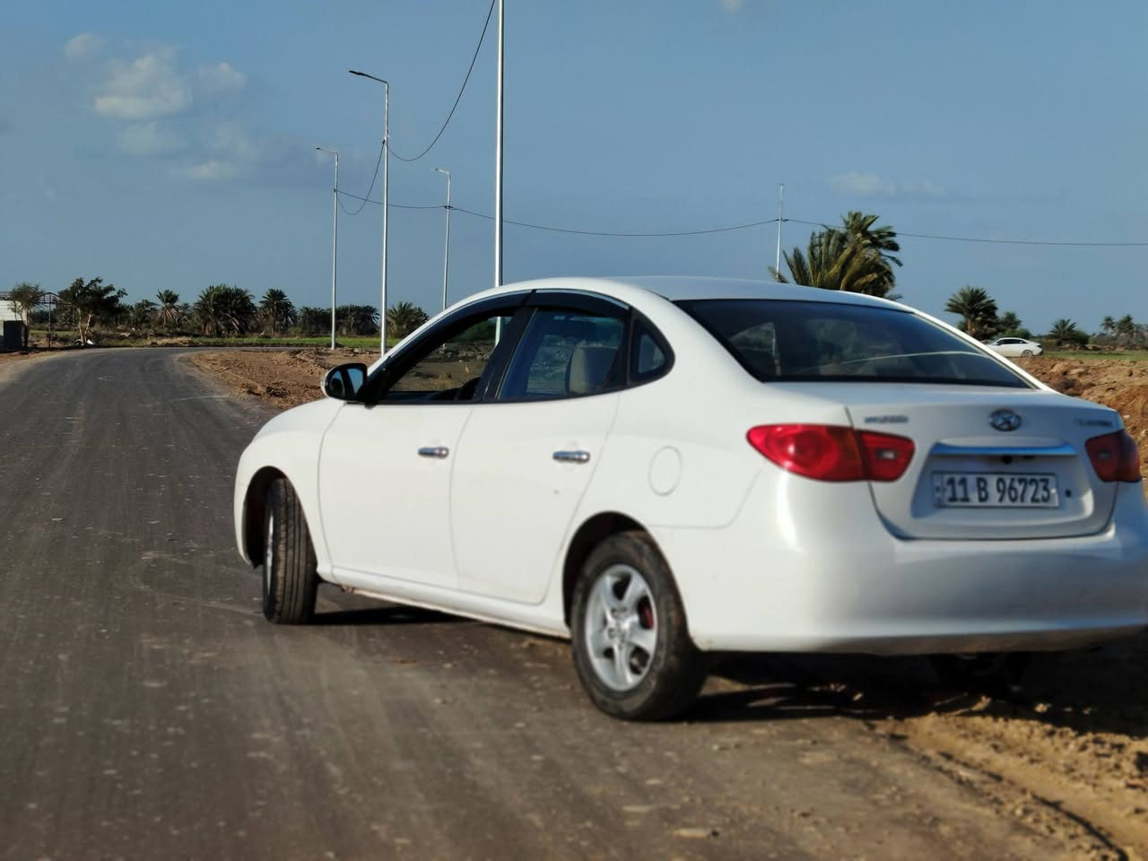 سلام عليكم
مكلف بل نشر النترا 2011 
بيه بابين صبغ وجاملغ امامي مبدل 
والباقي كله مكفول
مكينه وكير خير من الله 
رقم بغداد الماني سنوية لل2028 
محرك 1600 دكشن عالي 
مكاني النجف حي القدس
رقم صاحب السياره
***********
اتصل وبيك خير وتدلل
