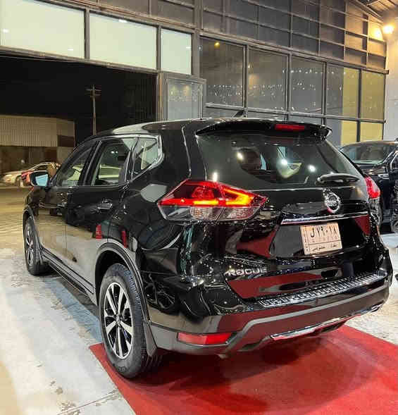 يالله 
السلام عليكم 
سياره نيسان روج ٢٠١٩ رقم بغداد حادثهاموضح بالصور
ماشيه ١٣٨ رقم بغداد 
نص فول كير مكينه تبريد كهربأئيات كلها شغاله مكينه 2500
كشنات جلد لون ماروني مميز السعر ١٢٥ ورقه وبيها مجال بسيط وماكو نيسان بهيج سعر 
مكان السياره بغداد ***********
***********
