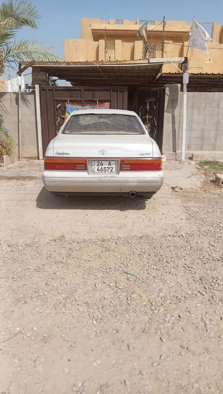 بطه منفصل
***********
رقم صلاح الدين باسمي 
سنويه لل 29
تخم تاير 
كهرباء كله شغال ماكو اي نقص 
كشنات اربع كهرباء 
دركه كهرباء 
سيارة لا صبغ ولا ضربه كله بلادي 
فقط بيه جراد 
حداديه 80 بل 100 
تبريد عاطل 
مكينه ثنين ونص مصار شهرين من شاده بس بيه خيط بخار وانطيك ضمان بيه بعد 10 سنوات لان لا تصرف ولا ادخن 
سعره 53 مكاني ديالى المقداديه يرهم مراوس حسب القناعه
