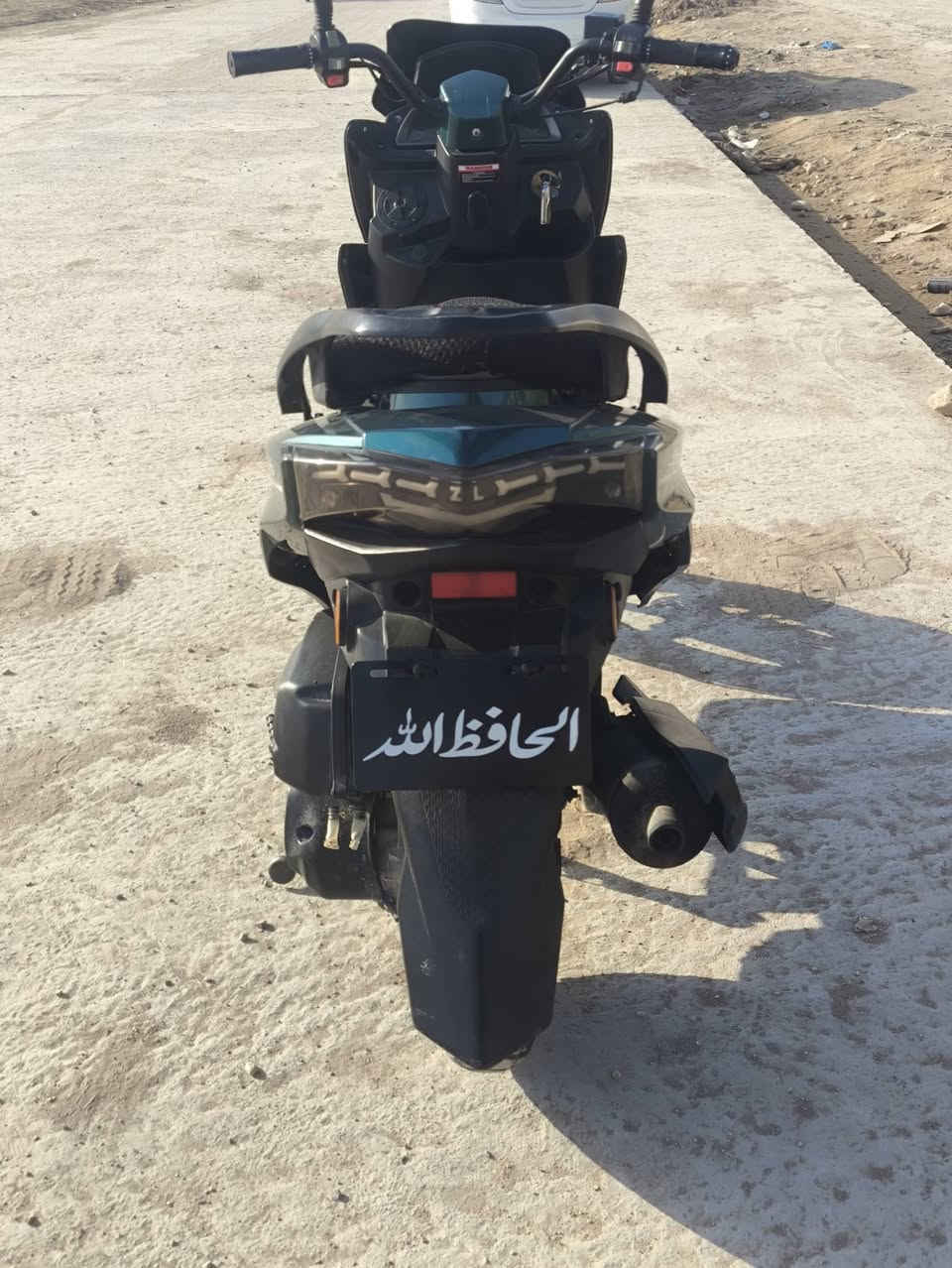 سلام عليكم
دراجة للبيع  او مراوس حسب القناعة  

مكينة امتياز ياباني 

دراجة جديدة  

سلف كهربائيات 

كلها شغاله 

لايت بكلايت زنون اصلي 

بريك امامي عمبار وخلفي دسك

دراجة بيه تبخير قليل 

سعر 550 وبيها مجال 

مامتواجد خاص 

رقمي 

***********
