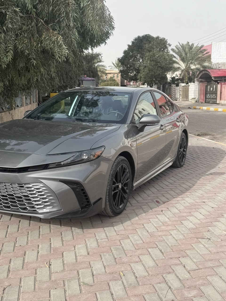 فقط بيع❌ سلام عليكم كامري هايبرد موديل 2025 وارد امريكي موصفات SEداخل جلداسود بصمة تشغيل رادار نقاط عمياء رادار تحديد المسار  ويل كب حجم 19 شاحن واير ليس قطعتين تبريد  تدفع كشانه تدفئة بالستيرن  كراسي كهرباء ماشية  8الف ميل يعني بعدها زيرو صبغ فقط البنيد ايرباك استيرن فقط تترقم جميع المحافظات تكلفة الرقم 250 الف دينار مكان السيارة سامراء رقمي *********** صور الحادث مرفقة  مع المنشور  ملاحظة جاملغ راجع بيدار شركة  سعر 216 بيها مجل حك الجيه
