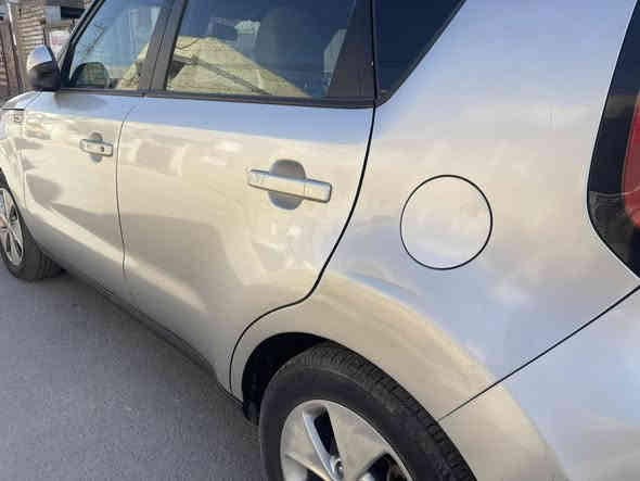 السلام عليكم 
للبيع كيا صول موديل ٢٠١٥ وارد أمريكي محرك GDI 
السياره جاهزه مكينه ،وكير، وتبريد، وكهربائيات بحالة الوكاله 
صدر امامي خلفي جديد ، تخم تاير جديد 

السياره بيها ٤ قطع رشّ أبيع حزام 

السياره ماشيه ٦٤ الف ، سنويه نافذه ٢٠٢٨  
السياره تحويل مباشر باسمي 

سعرها 107 $ وبيها مجال 
*********** 
مكاني كراده
