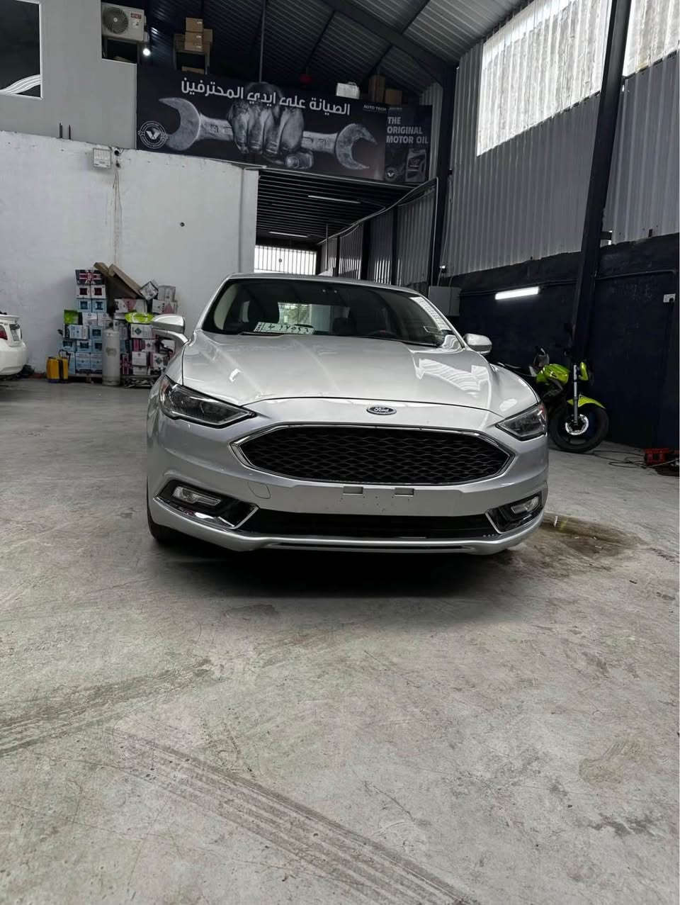 فورد فيوجن  2018 
محرك 1500 توربو السيارة جاهزه من كلشي 
مسويلها ادامه كامله
المواصفات كشانه جلد 
ميموري كشن
كشن السايق والراكب كهربائي 
تدفئة كشن 
قطعتين تبريد 
13 سماعه 
3 شاشات
ابل كار بلي+ اندرويد اوتو 
تبريد مناخي منفصل 
وياله ولايتات وشباك محدث تيتانيوم 
ماشيه 170كيلو قابل للزياده 
تحكم ستيرن 
كروز سرعه
شفتات ستيرن 
كير ماوس
 هاند بريك بصمه 
4 بصمات بوب + صندوك
كامرة دواره 
لد امامي خلفي والداخل لد
 لايت زنون دبل عدسه
الجام كله اوتو 
السياره بسمي بغداد سنويه ورقم جديد تحويل ثاني
داخله كلين كفاله كير محرك ومن الصبغ عدى الدعاميه الاماميه
بيها بارد موضح بسونار
السعر 133 وبيها مجال بسيط اتواجد بالرمادي وبغداد 
*********** الرمادي, الأنبار
